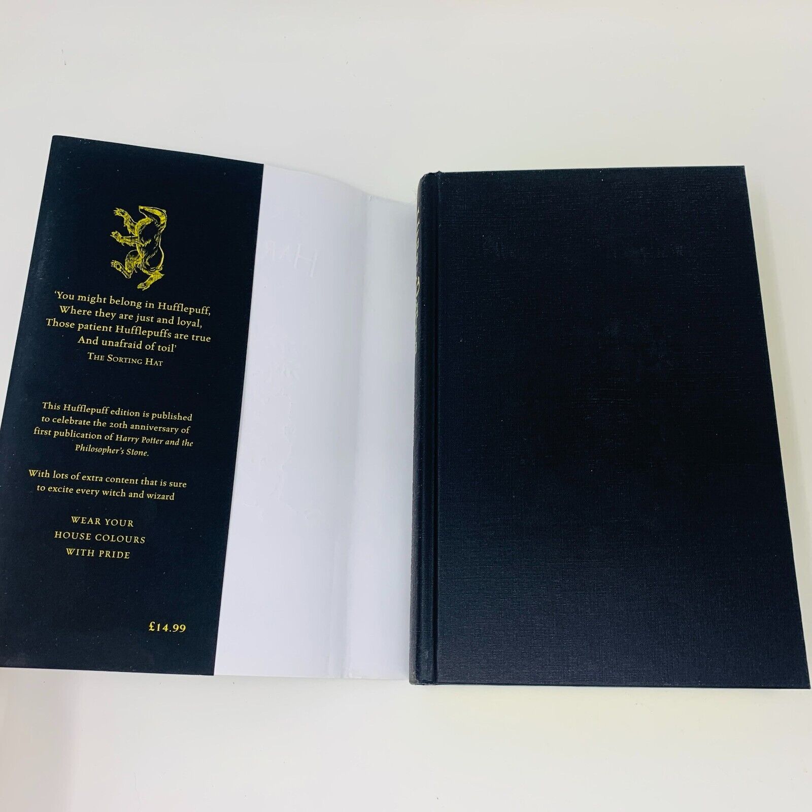 2017 Harry Potter and the Philosopher's Stone Hufflepuff Edition HC Bloomsburry