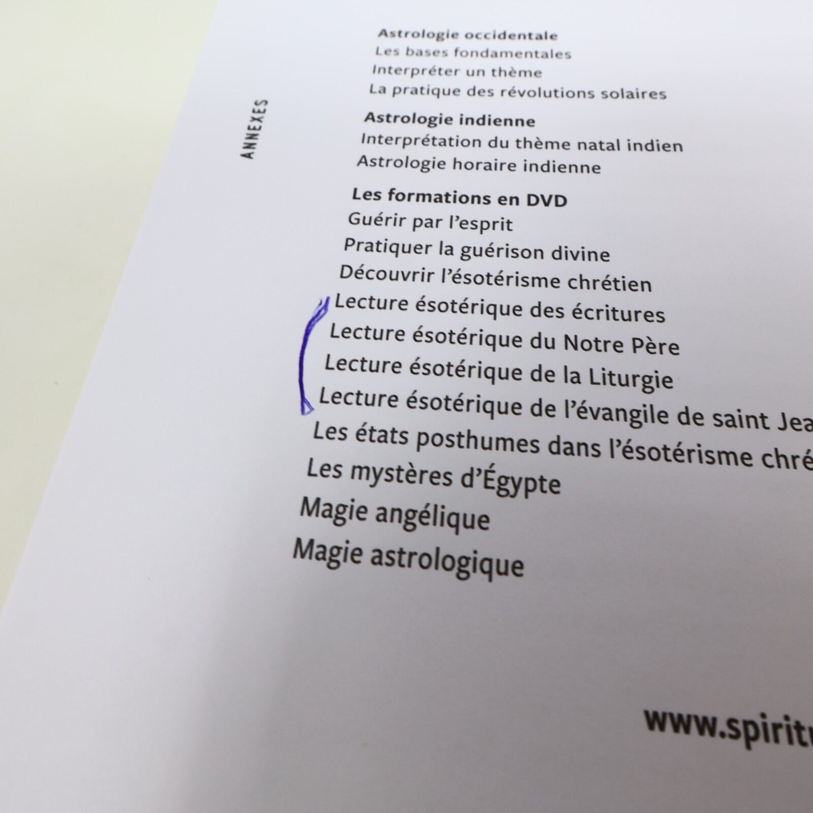 2021 Le Guide Complet des Pentacles & Prières Abbé Julio Le Lotus et l'Éléphant
