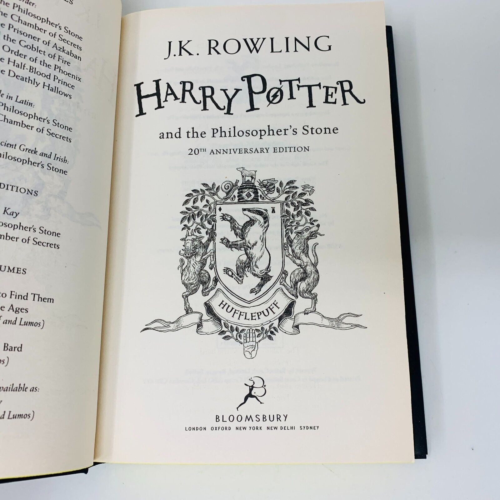 2017 Harry Potter and the Philosopher's Stone Hufflepuff Edition HC Bloomsburry