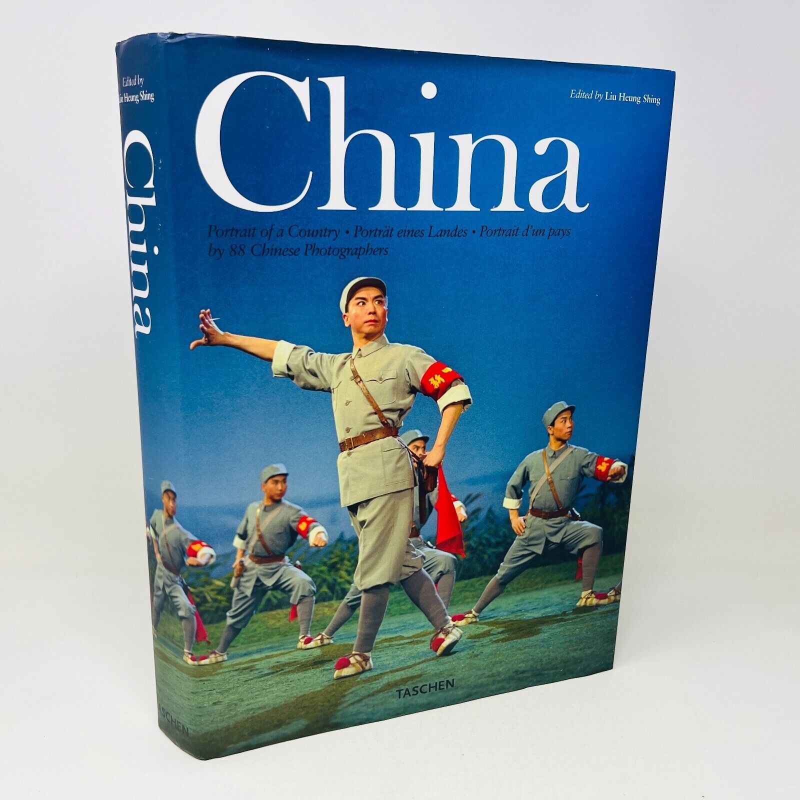 2008 China Portrait of a Country by Liu Heung Shing HC DJ Tashen English/French