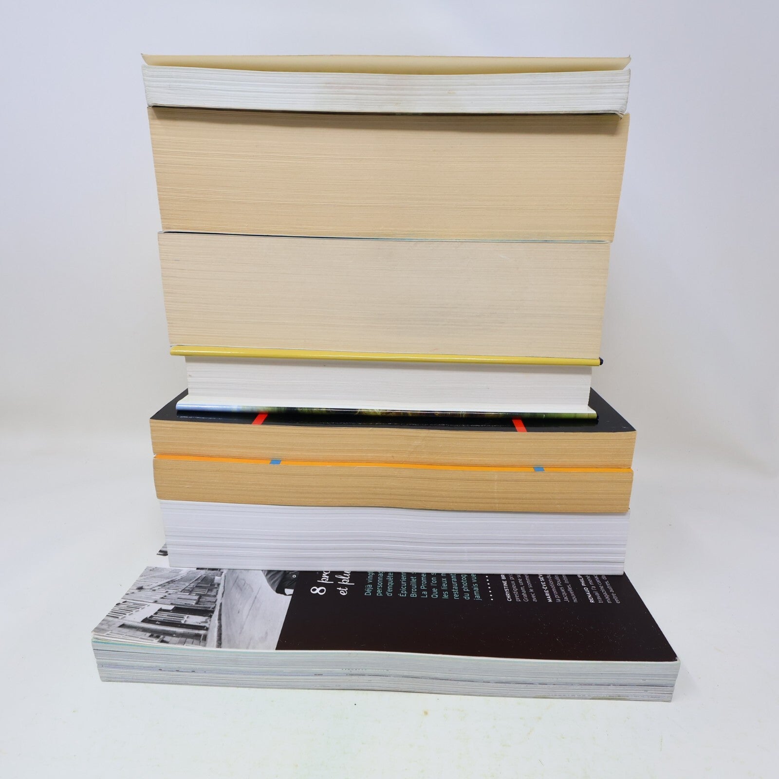 Chrystine Brouillet Lot 8 Livres Marie Laflamme/Le Collectionneur/Chère Voisine