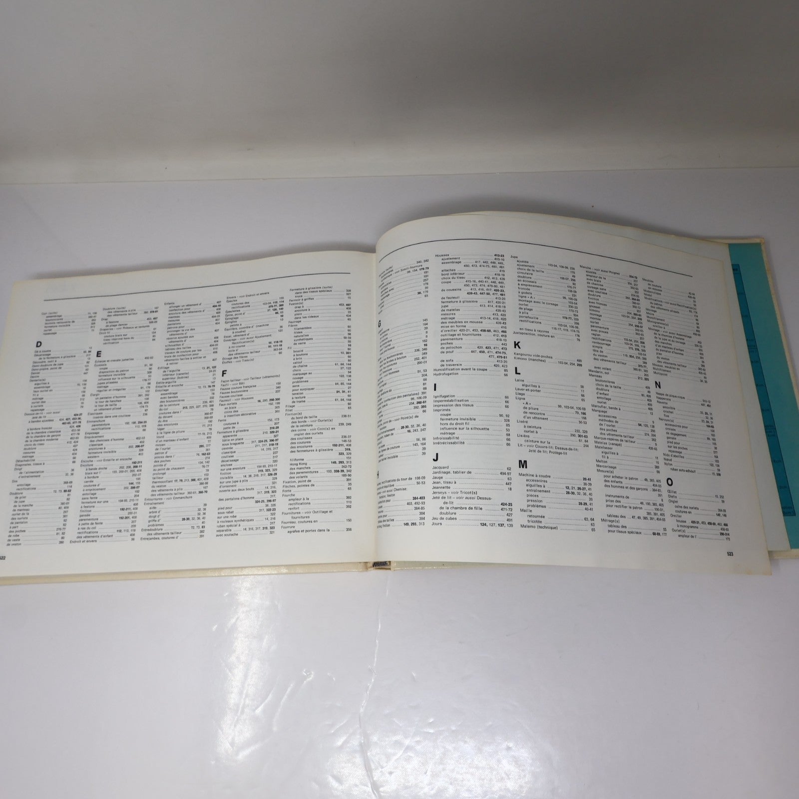 Guide de la Couture Pratique et Créative 1979 HC Reader's Digest Français Livre