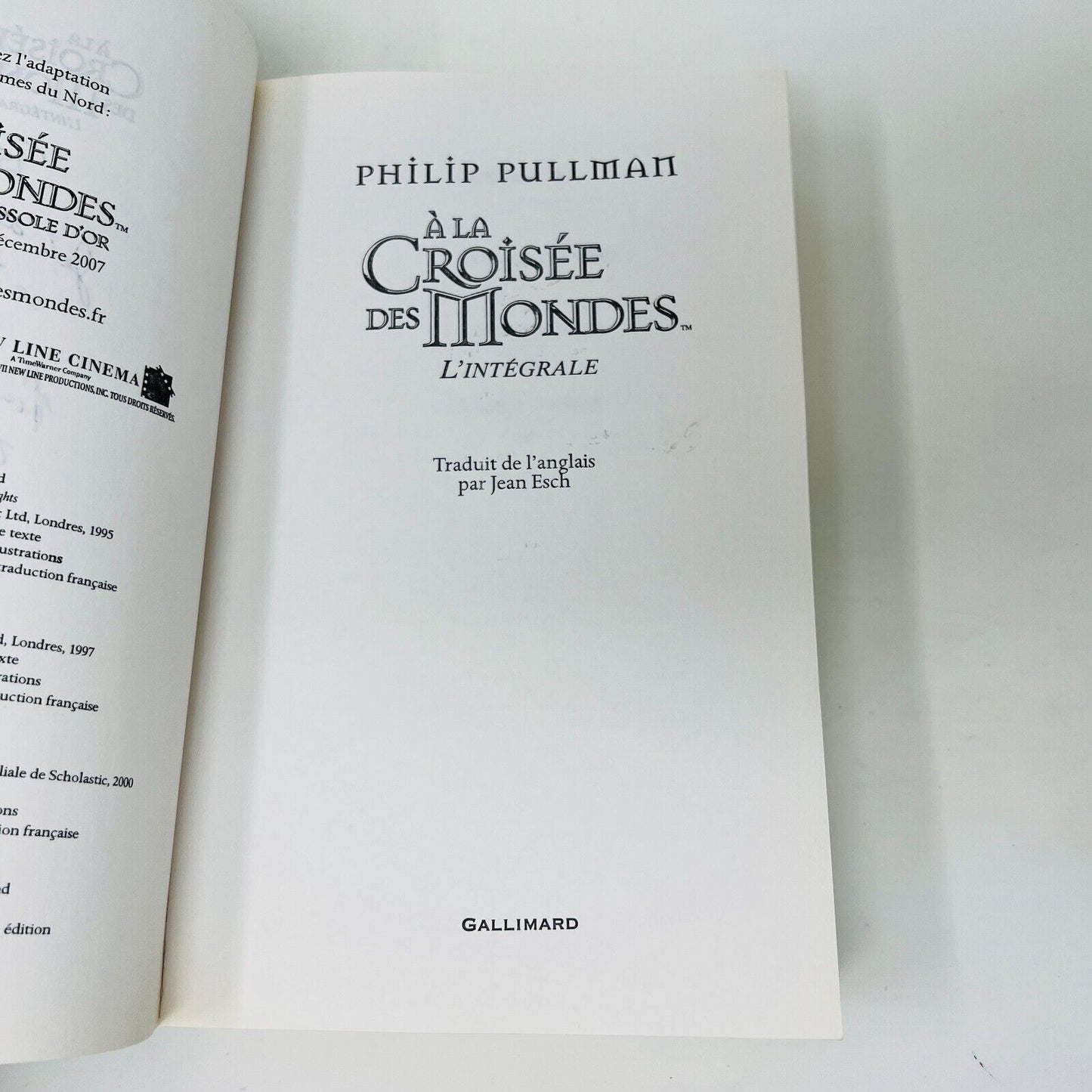 À la Croisée des Mondes l'Intégrale de Philip Pullman Omnibus Gallimard Français