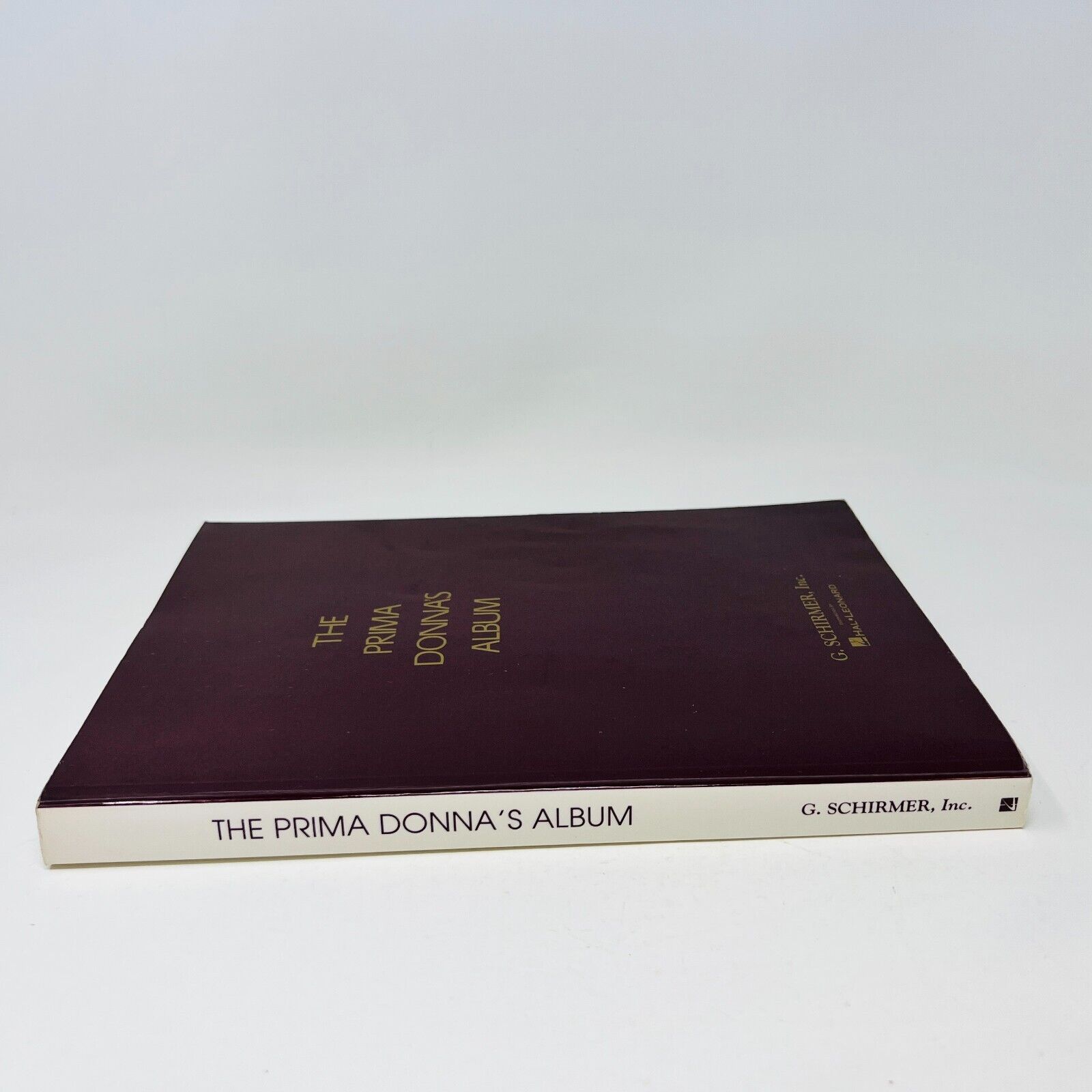 The Prima Donna's Album 42 Arias from Famous Operas Schirmer Songbook Leonard