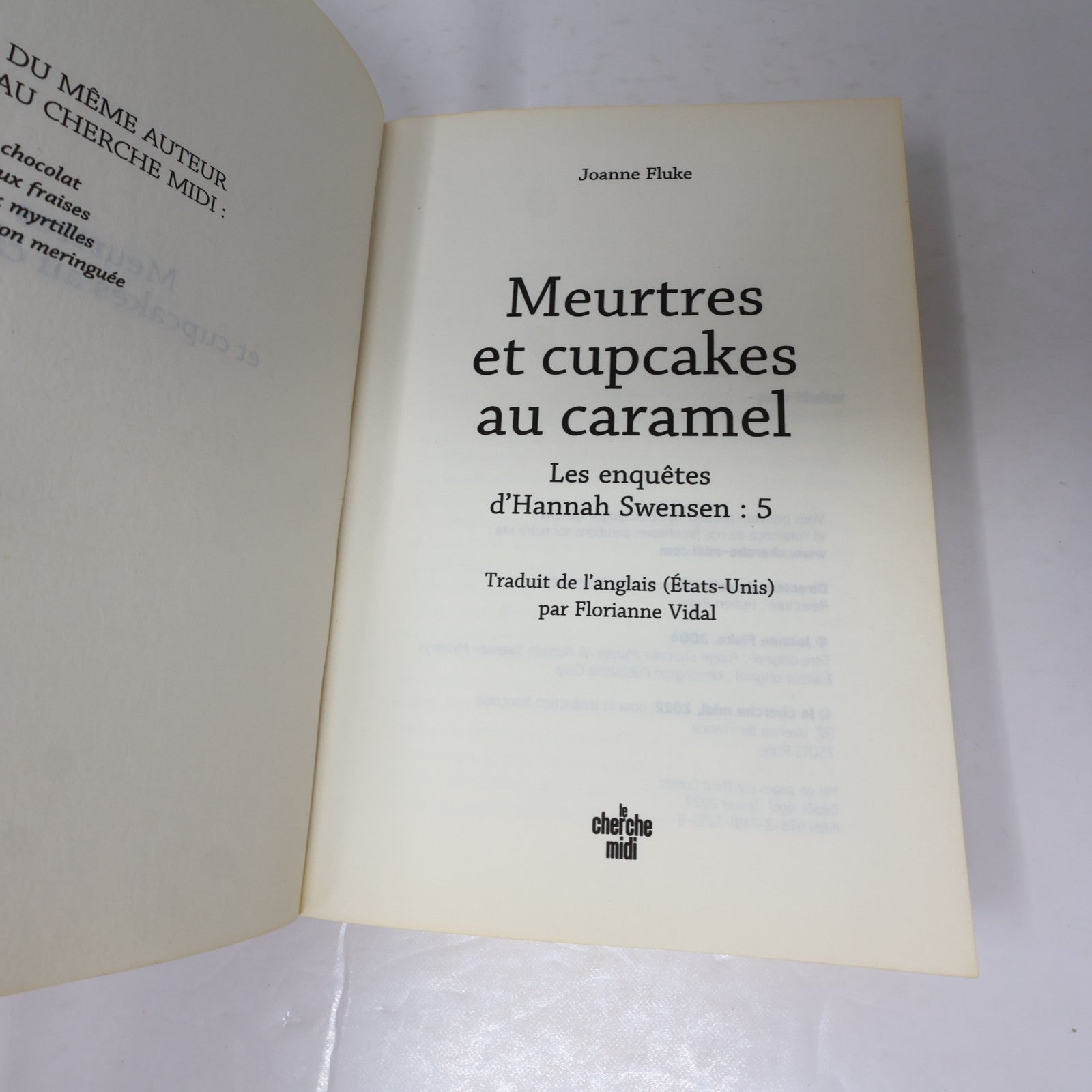 Meurtres et Cupcakes au Caramel Joanne Fluke Cherche Midi 2022 PB Français Livre