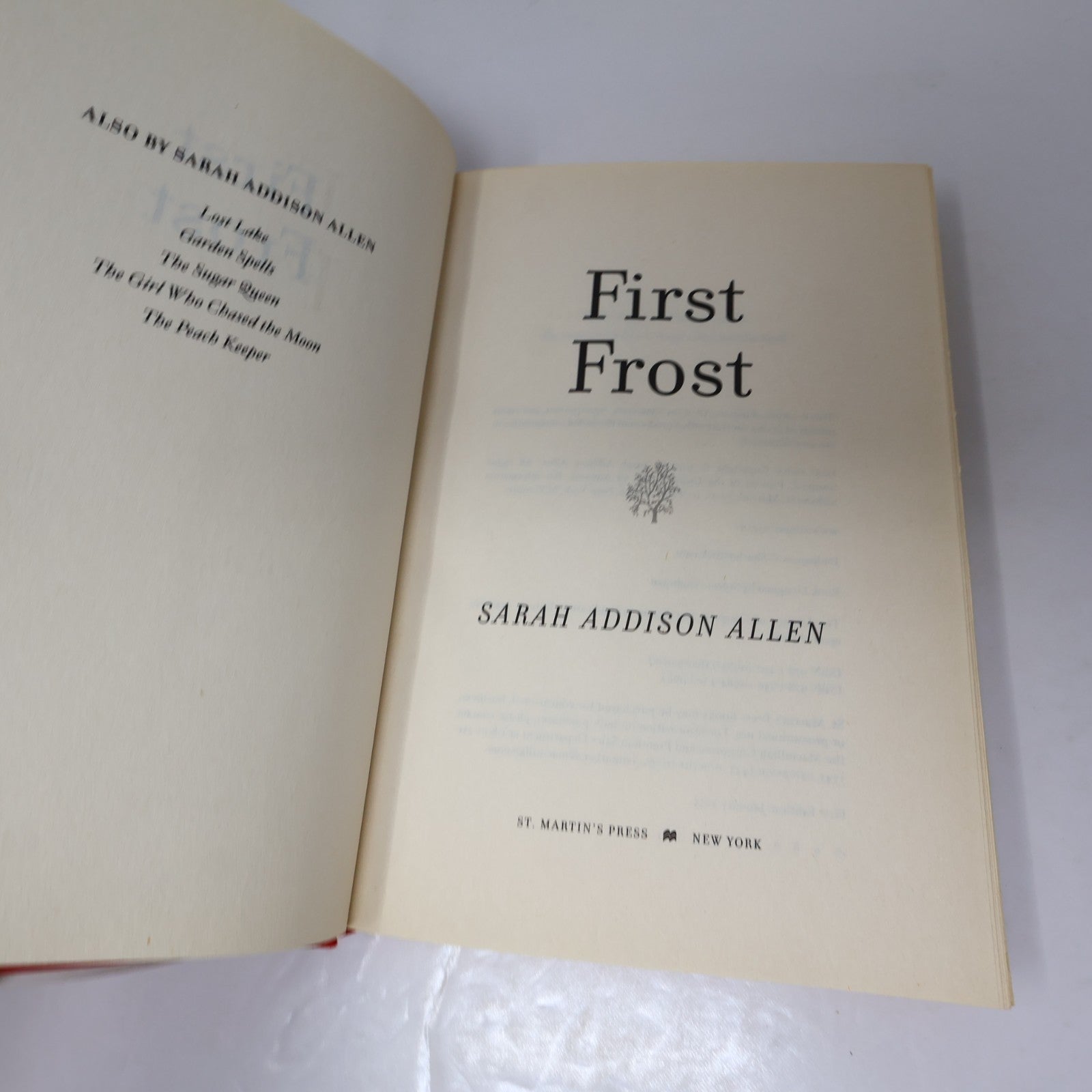 First Frost a Novel Sarah Addison Allen St. Martin's 2015 HC DJ Fantasy Romance