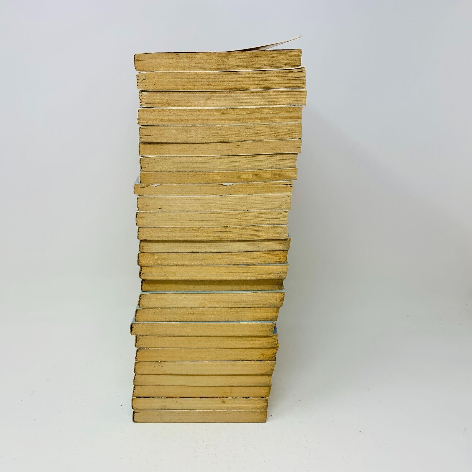26x Marabout Mademoiselle 1950-60s Pulp Fiction Romance in French Lot Français