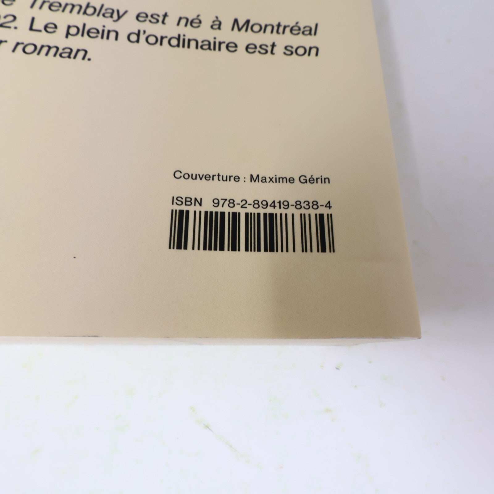 2023 Le Plein d'Ordinaire Étienne Tremblay Herbes Rouges Roman Famille Relations