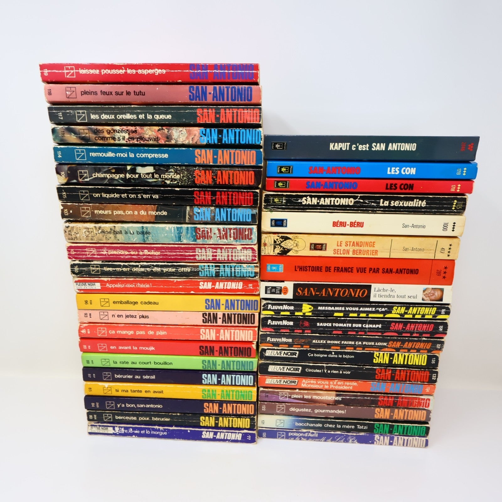 San-Antonio Lot 40 Livres Crime et Mystère Policier Thriller Fleuve Noir PB Vtg