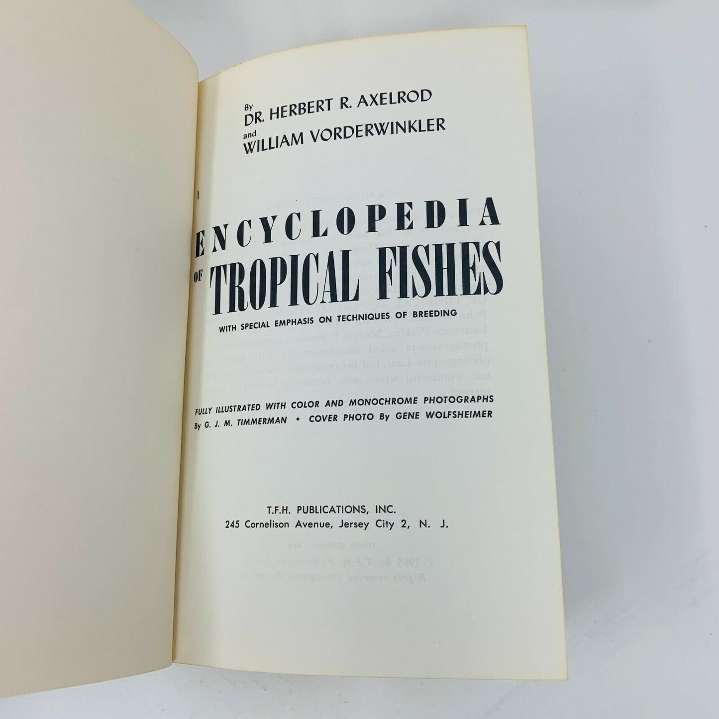 1966 Encyclopedia of Tropical Fishes Techniques of Breeding Herbert R. Axelrod