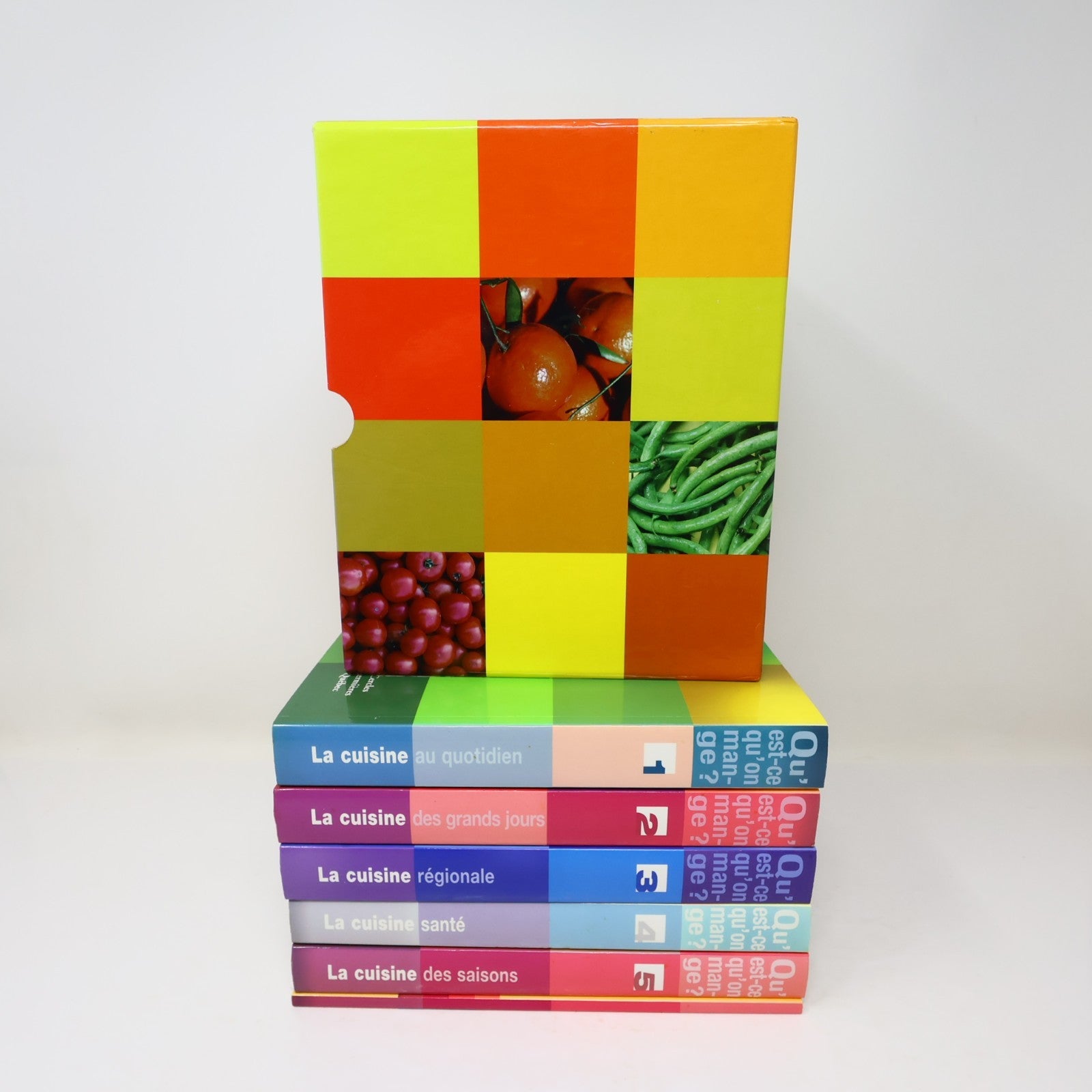 Coffret qu'est-ce qu'on Mange Les Cercles de Fermières du Québec 2003 Français