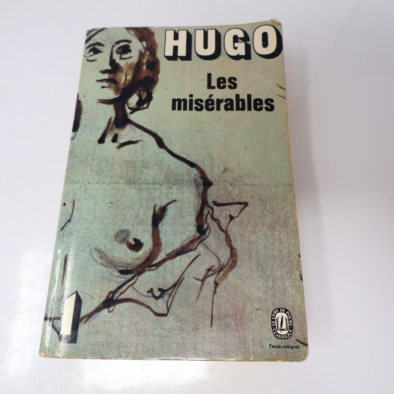 Victor Hugo Lot 5 Livres Les Misérables/Notre-Dame de Paris/Quatrevingt-Treize