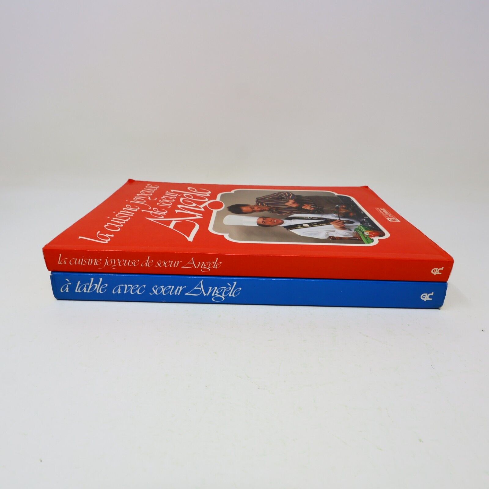 La Cuisine Joyeuse de Soeur Angèle Lot 2 Livres Recettes Table Français 1980s