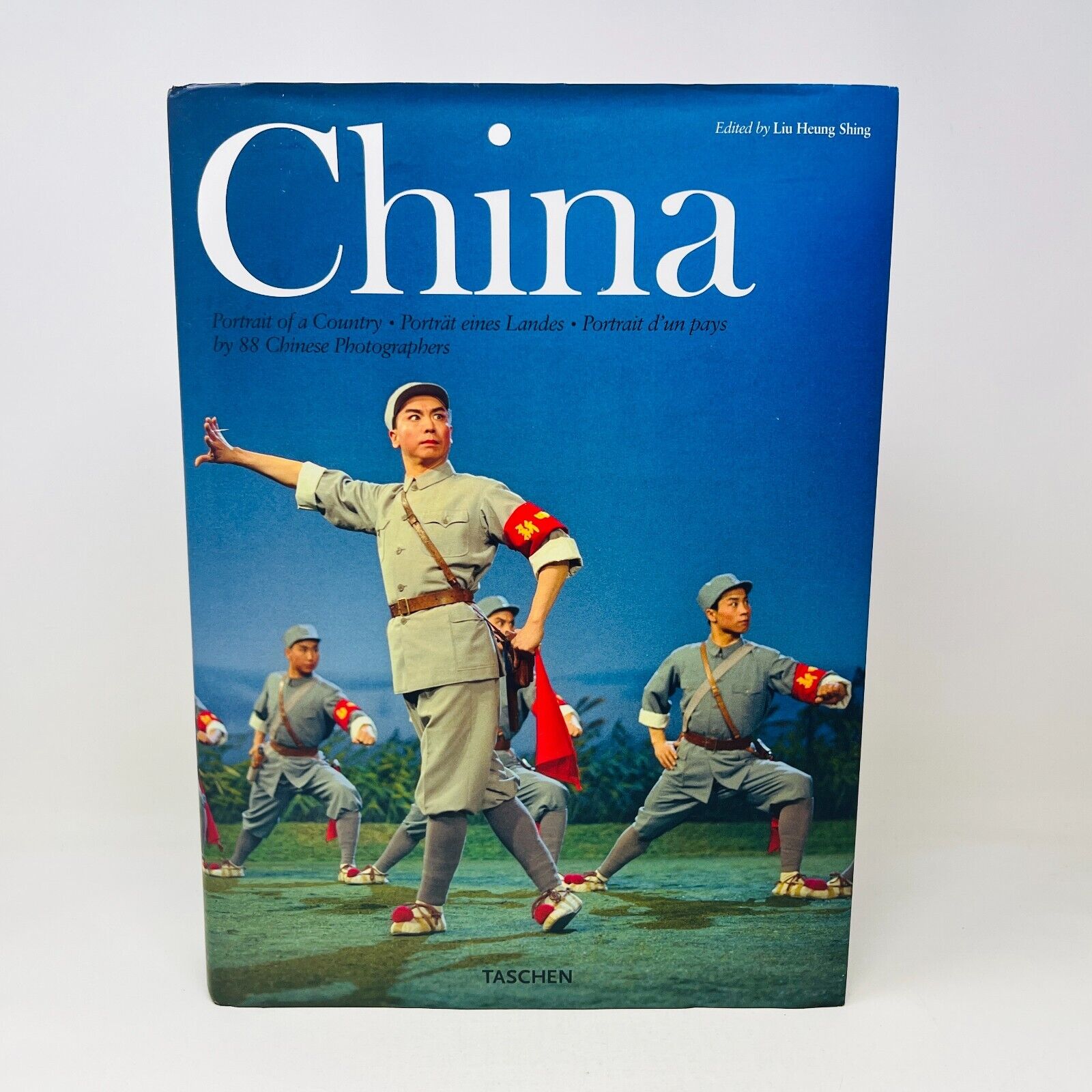 2008 China Portrait of a Country by Liu Heung Shing HC DJ Tashen English/French