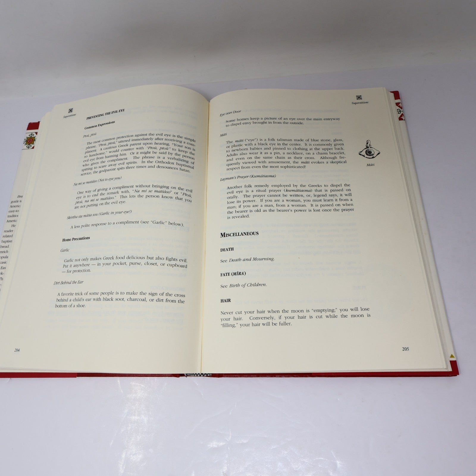 A Guide to Greek Traditions and Customs in America Marilyn Rouvelas 1995 HC DJ