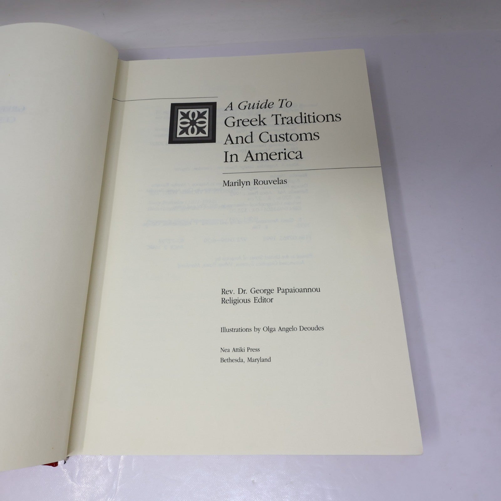 A Guide to Greek Traditions and Customs in America Marilyn Rouvelas 1995 HC DJ