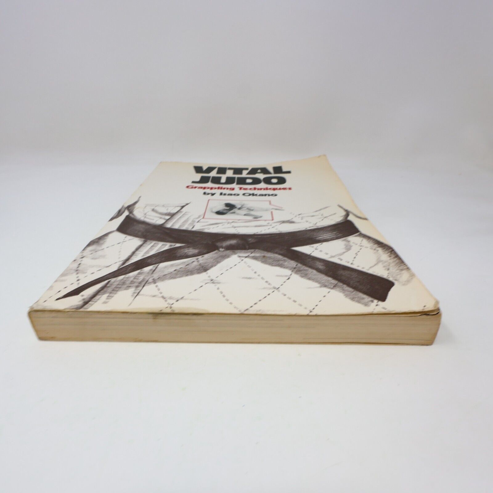 1982 Vital Judo Grappling Techniques by Isao Okano 1st Print Paperback PB Sport