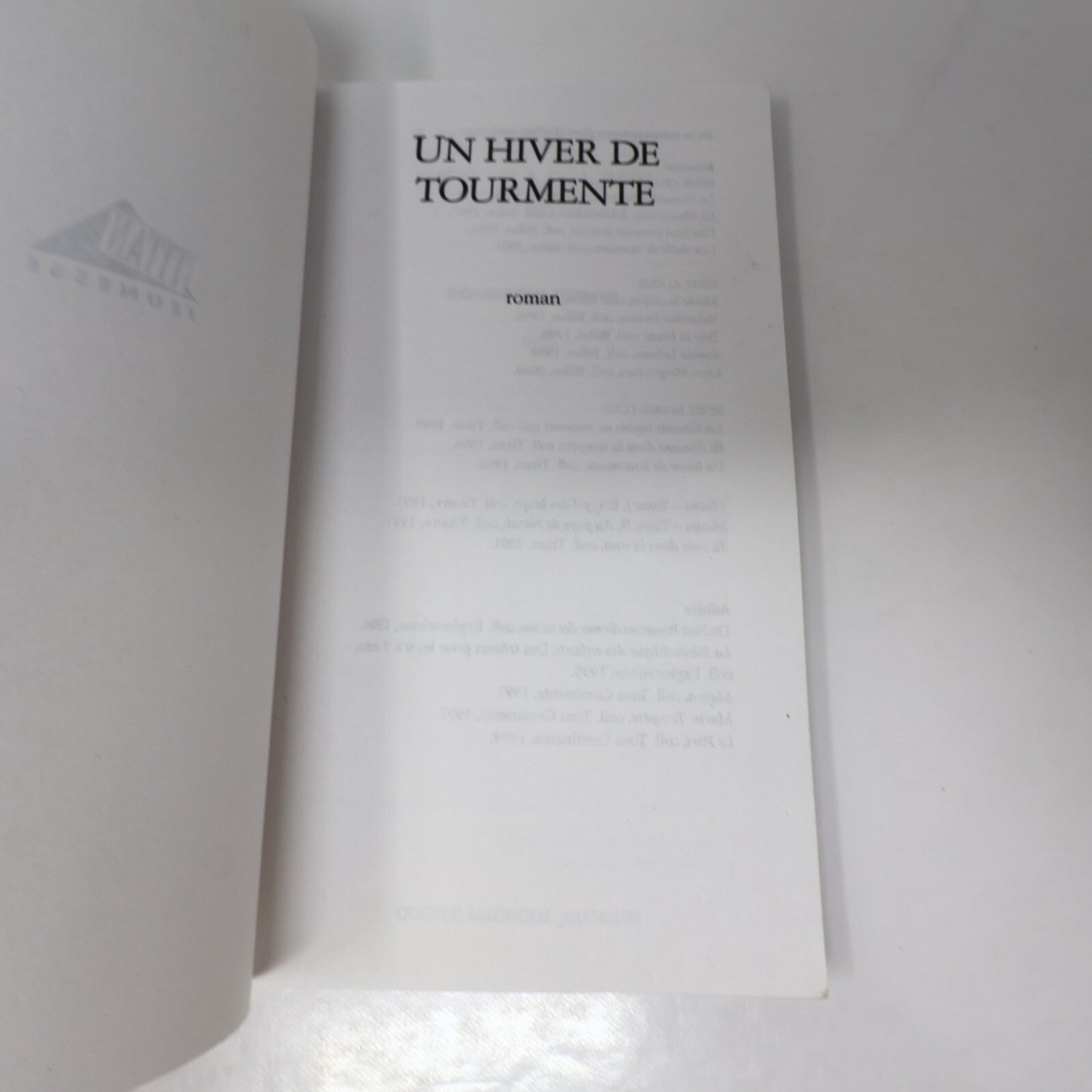 Titan Lot 19 Livres Cassiopée/Chambre d'Éden/Marie Tempête/Julie Jeunes Adultes