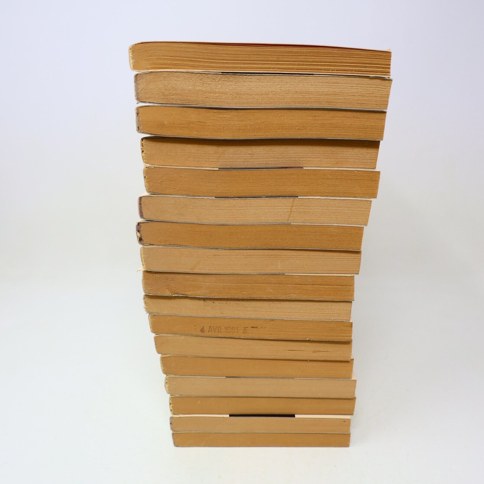 Le Manchot #1-16 Lot 17 Livres Pierre Saurel Français French Québec Amérique 80s