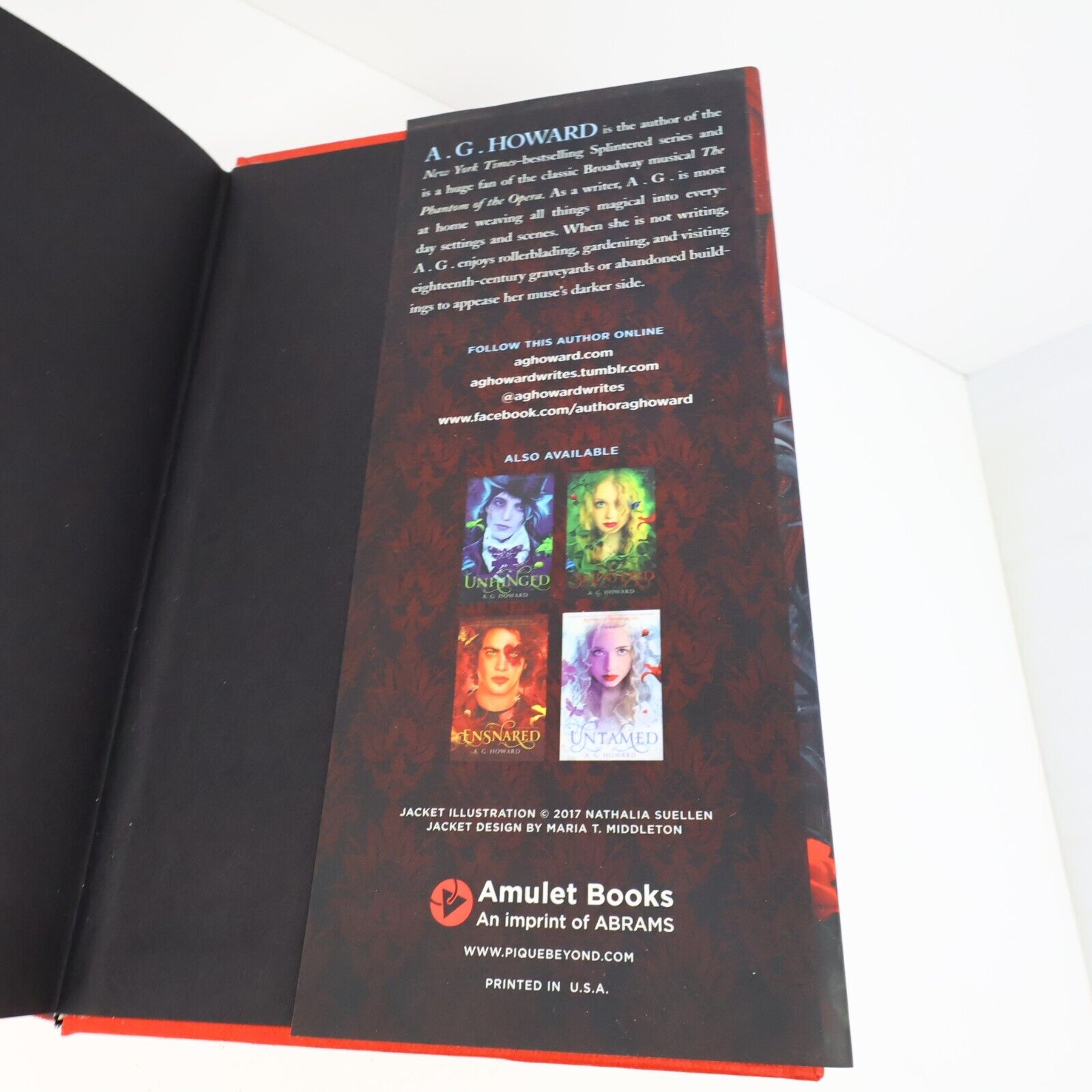 2017 Roseblood by A. G. Howard Signed Fantasy Romance 1st Print Amulet Books HC