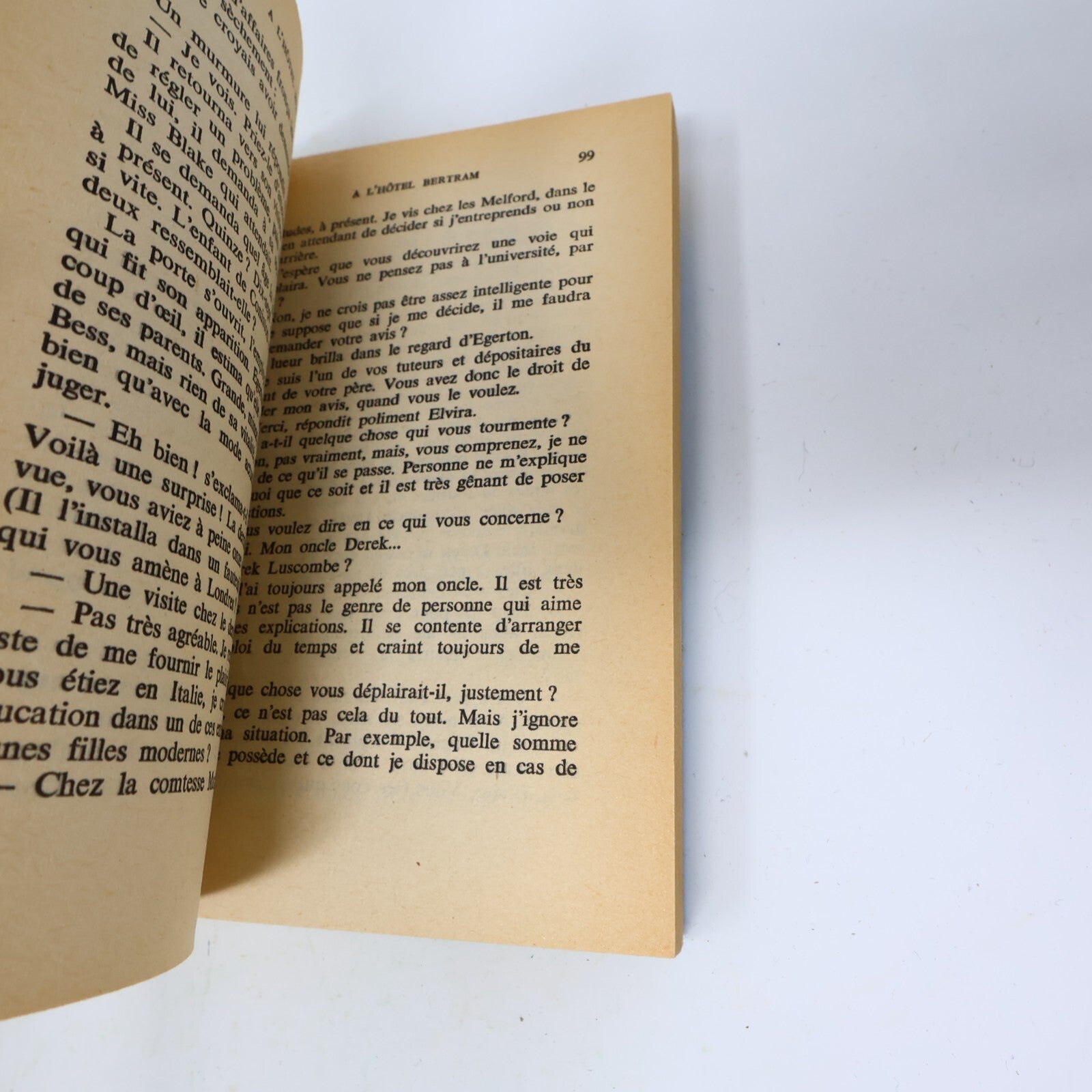 Agatha Christie Lot 33 Livres Club des Masques Hercule Poirot Crime et Mystère