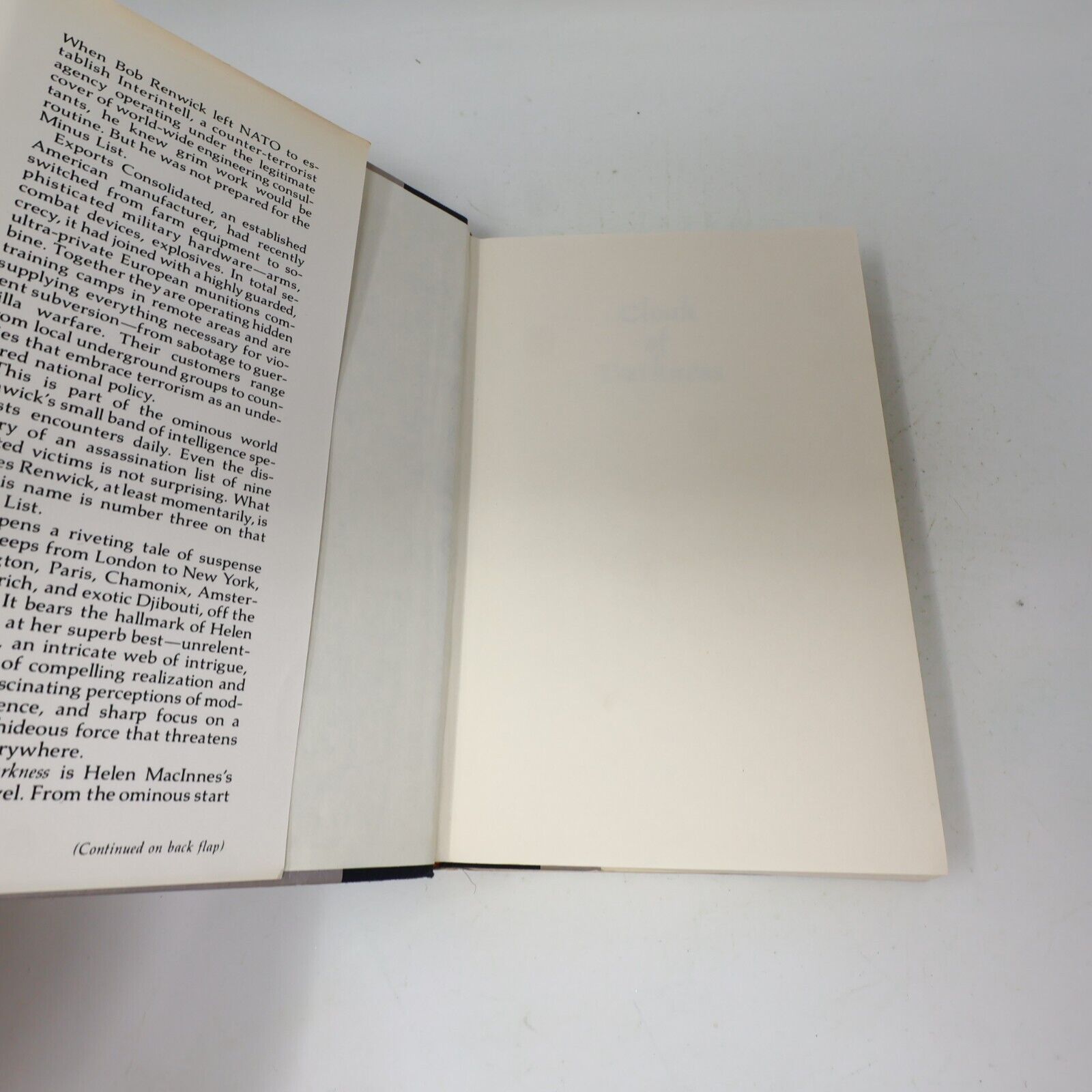 1982 Cloak of Darkness Helen Macinnes Thriller Mystery Espionage Harcourt Book