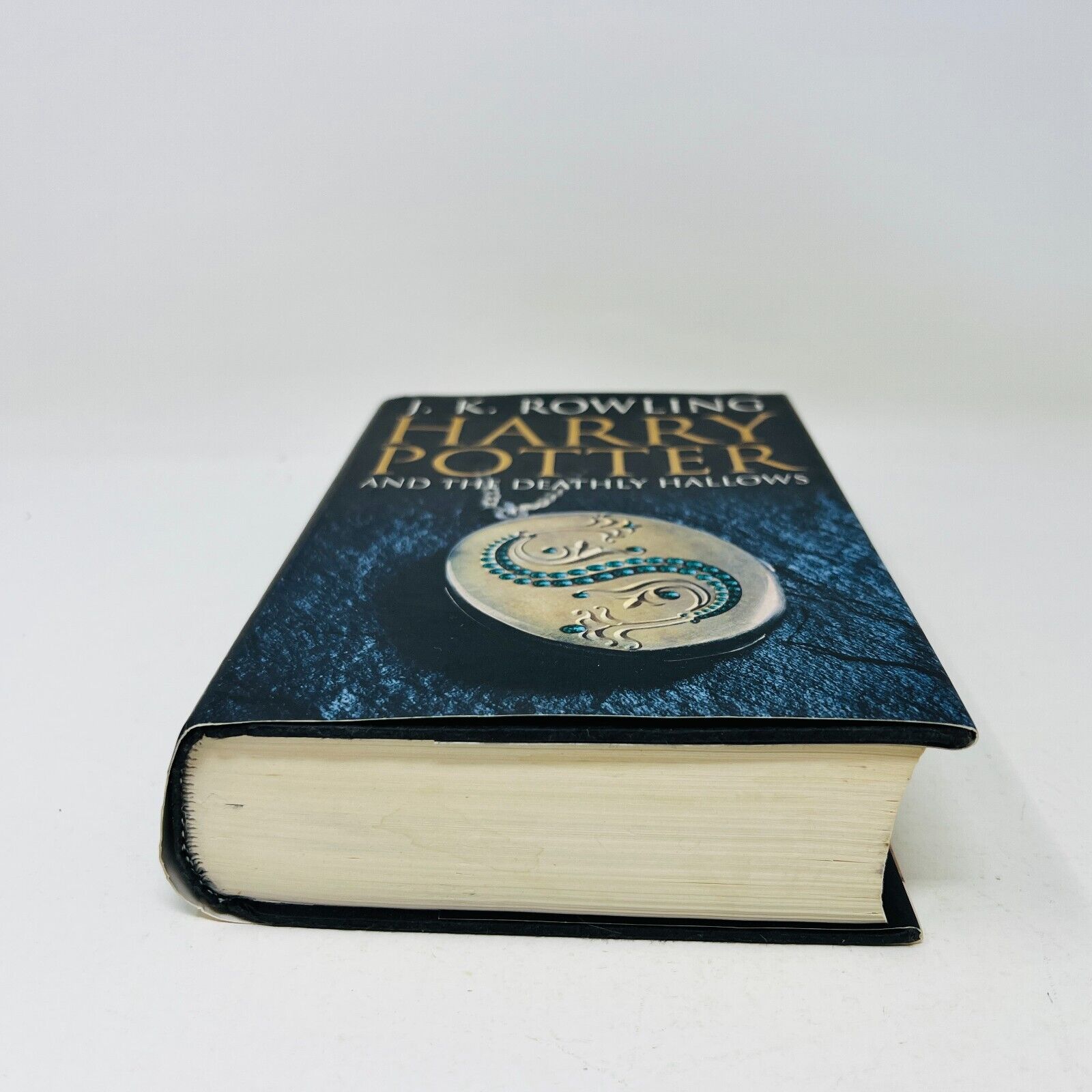 Harry Potter and the Deathly Hallows JK. Rowling Raincoast Black Cover 1st Print