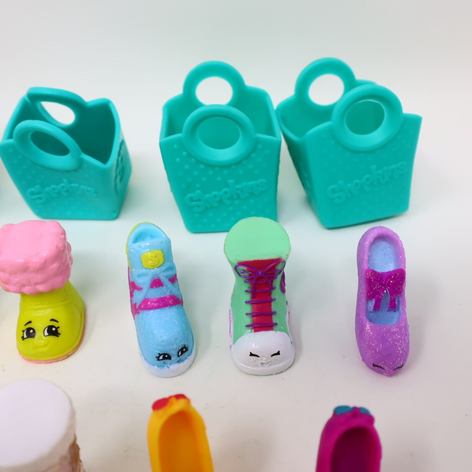 Lot of 21 Shopkins Figures Toys Mixed Boots Shoes High Heels Baskets Moose