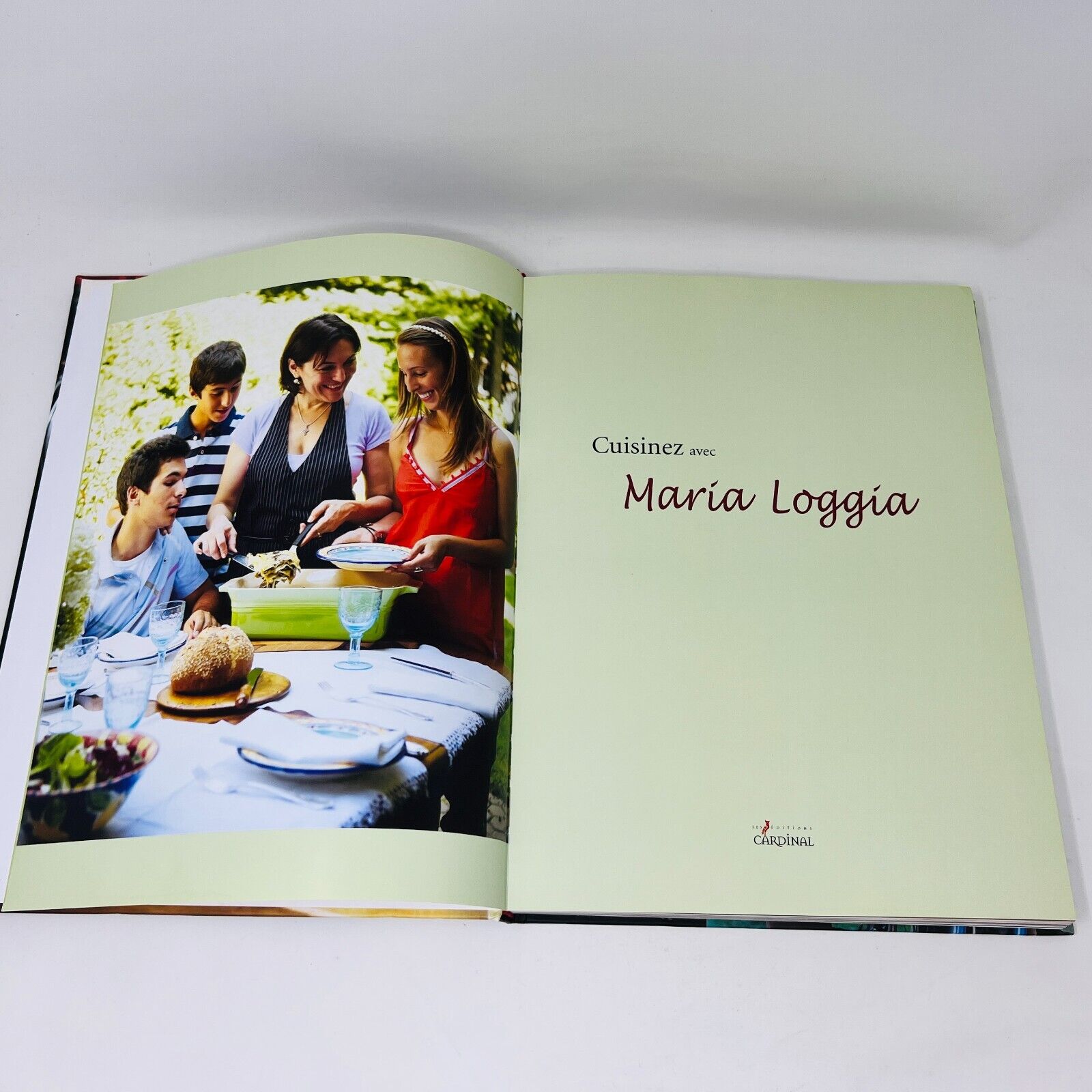 2009 Cuisinez avec Maria Loggia Livre de Recettes Cardinal Français HC 2000s