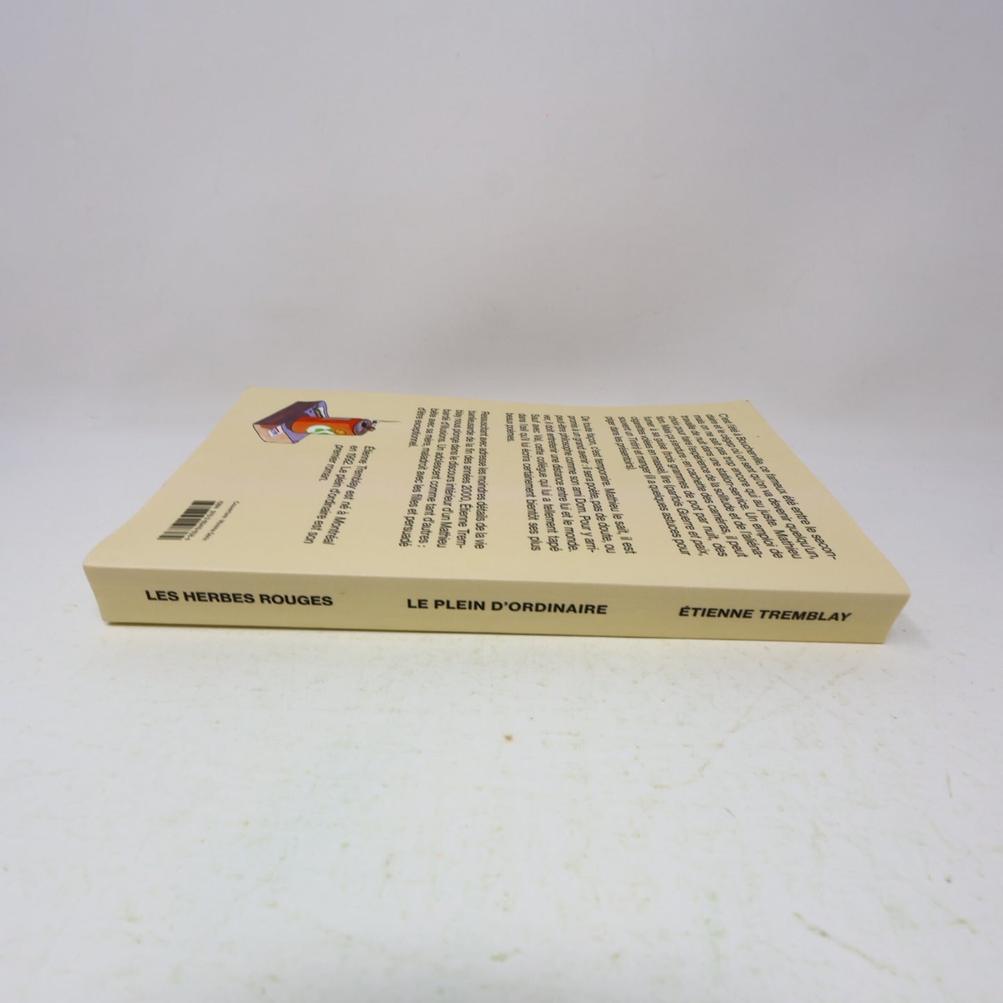 2023 Le Plein d'Ordinaire Étienne Tremblay Herbes Rouges Roman Famille Relations