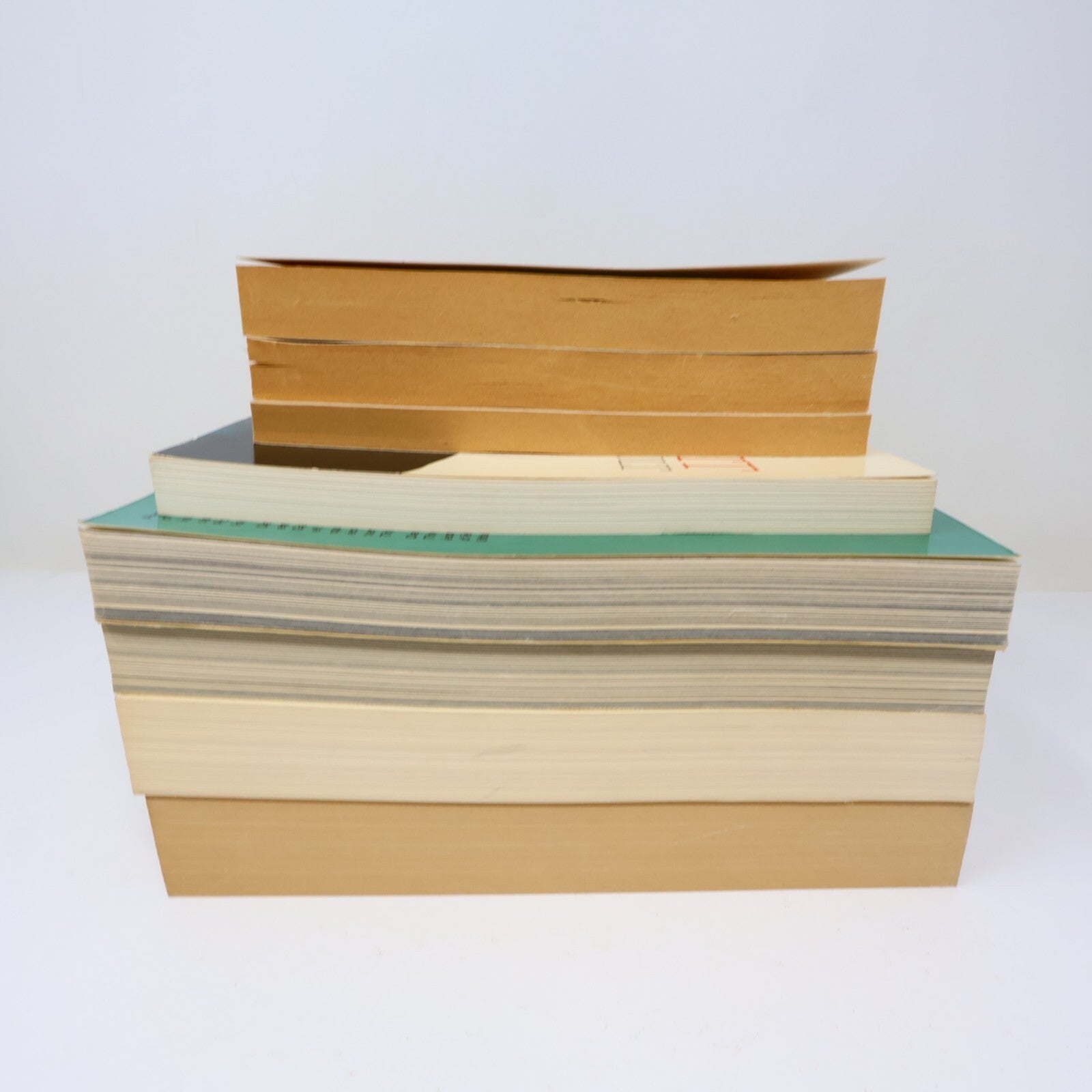 Yves Thériault Lot 8 Livres Agaguk/Quête de l'Ourse/Le Dernier Havre Roman PB