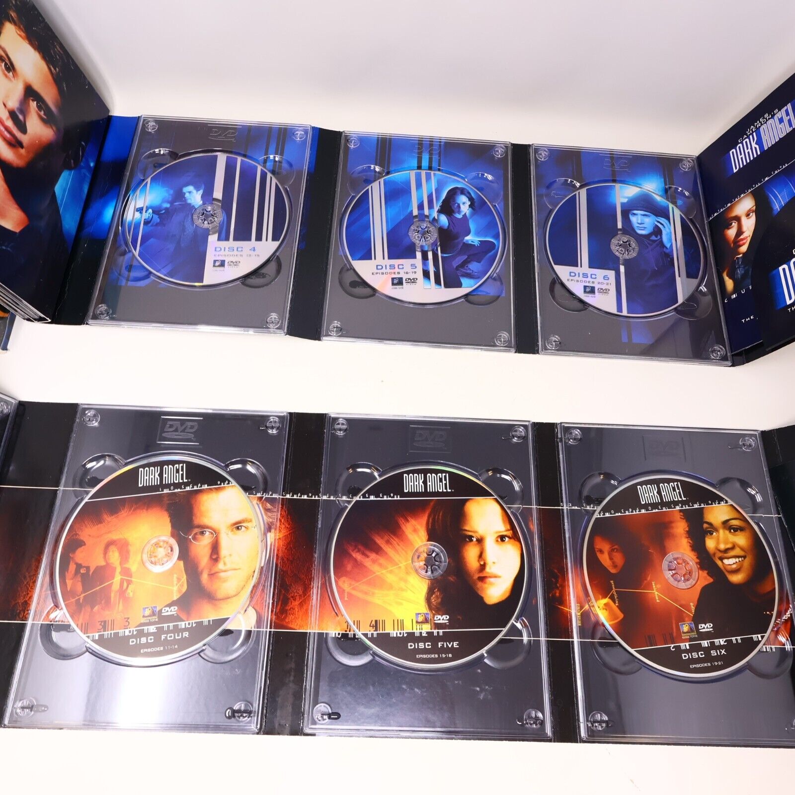 Dark Angel #1-2 DVD Complete Series James Cameron English/Français L'Ange Noir