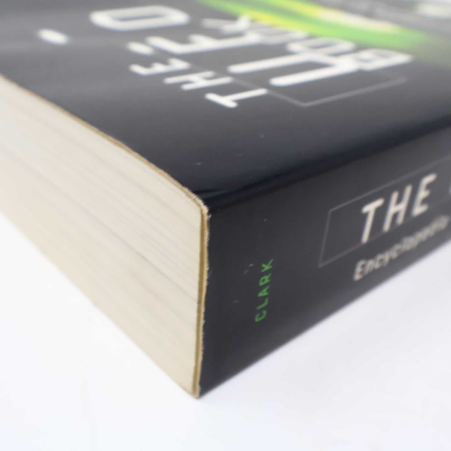 The Ufo Book Encyclopedia of the Extraterrestrial Jerome Clark Visible Ink Press
