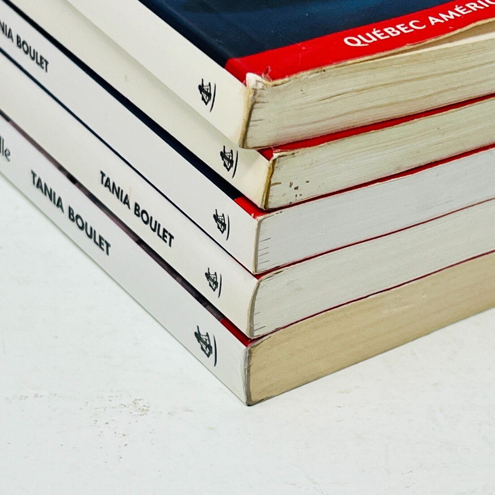 Lot Clara et Julie #1-4 Complète & Les Naufrages d'Isabelle Tania Boulet Titan