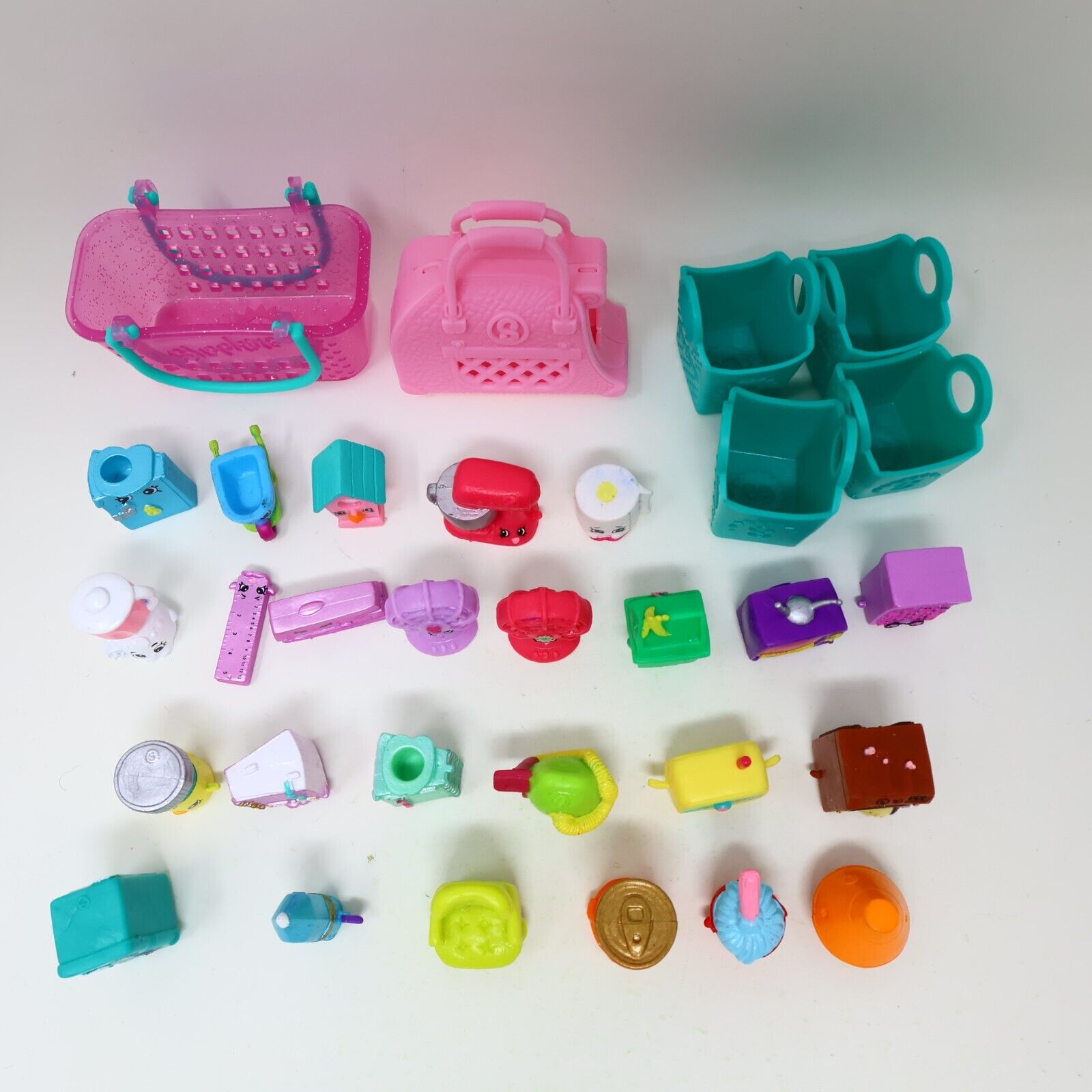 Lot of 25 Shopkins Figures Toys Mixed Furniture Home TV Books Fan Baskets Moose
