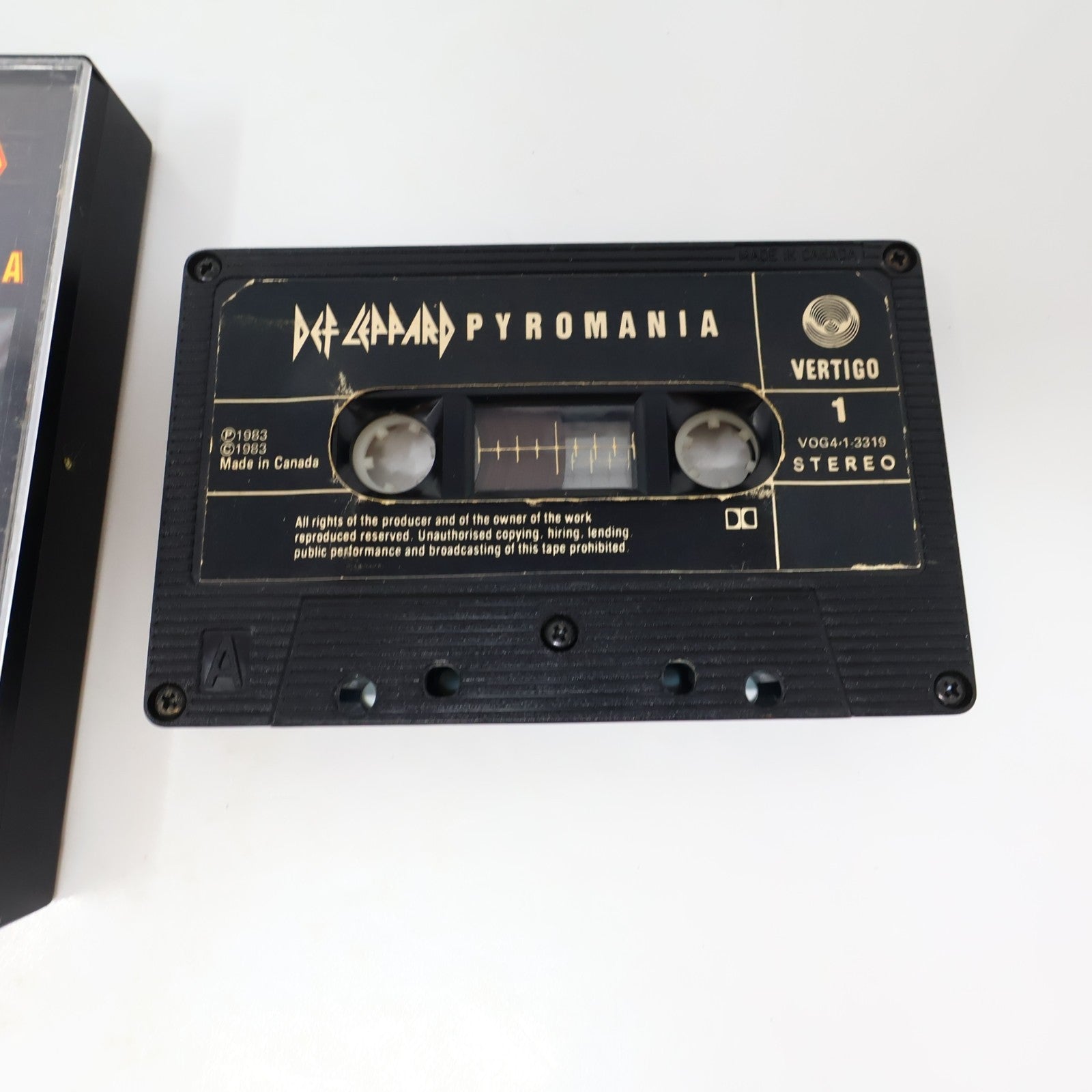 Def Leppard 2 Cassettes Lot Hysteria/Pyromania Vertigo 80s Pour Some Sugar On Me