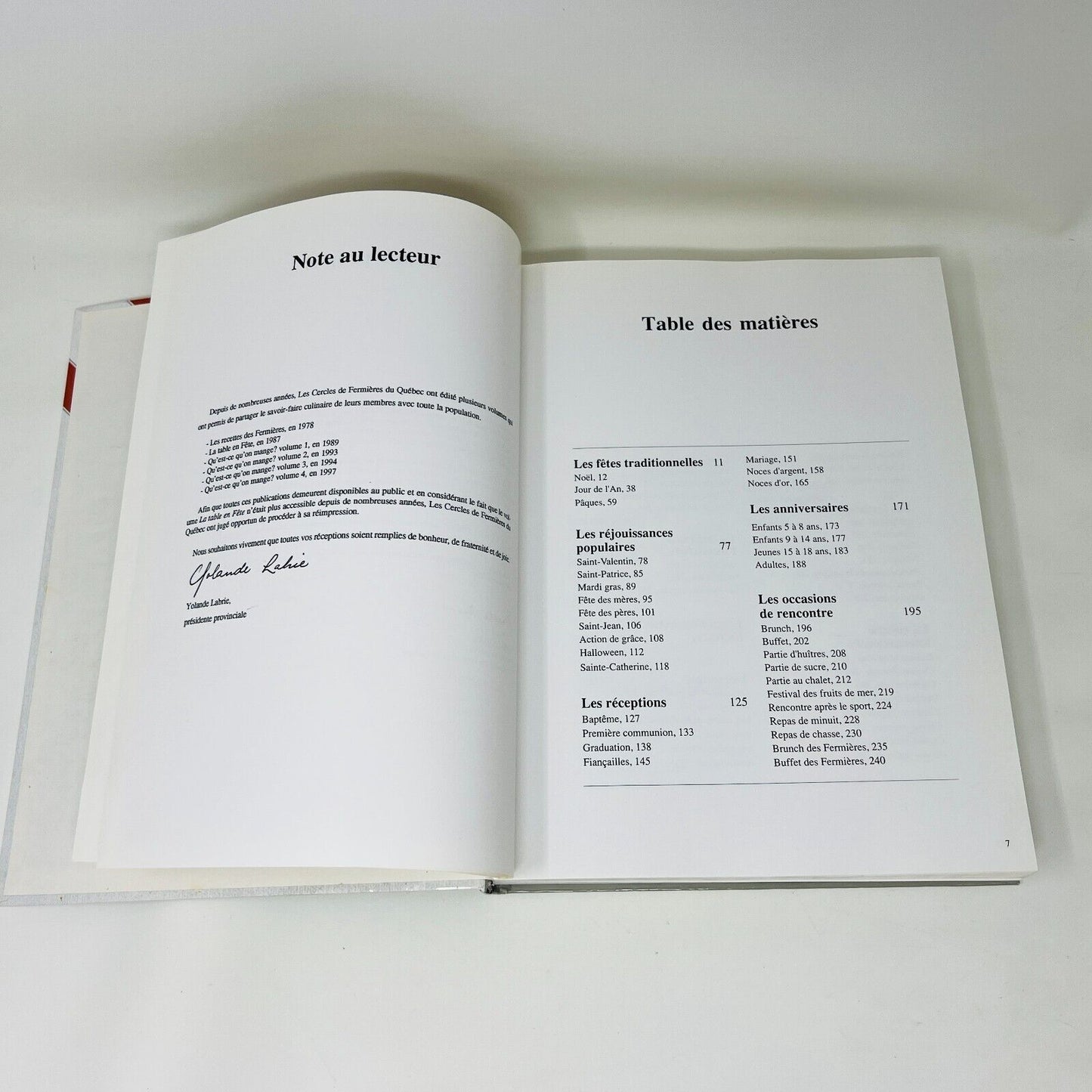 1998 La Table en Fête Les Cercles des Fermières du Québec Livre Recettes Cuisine