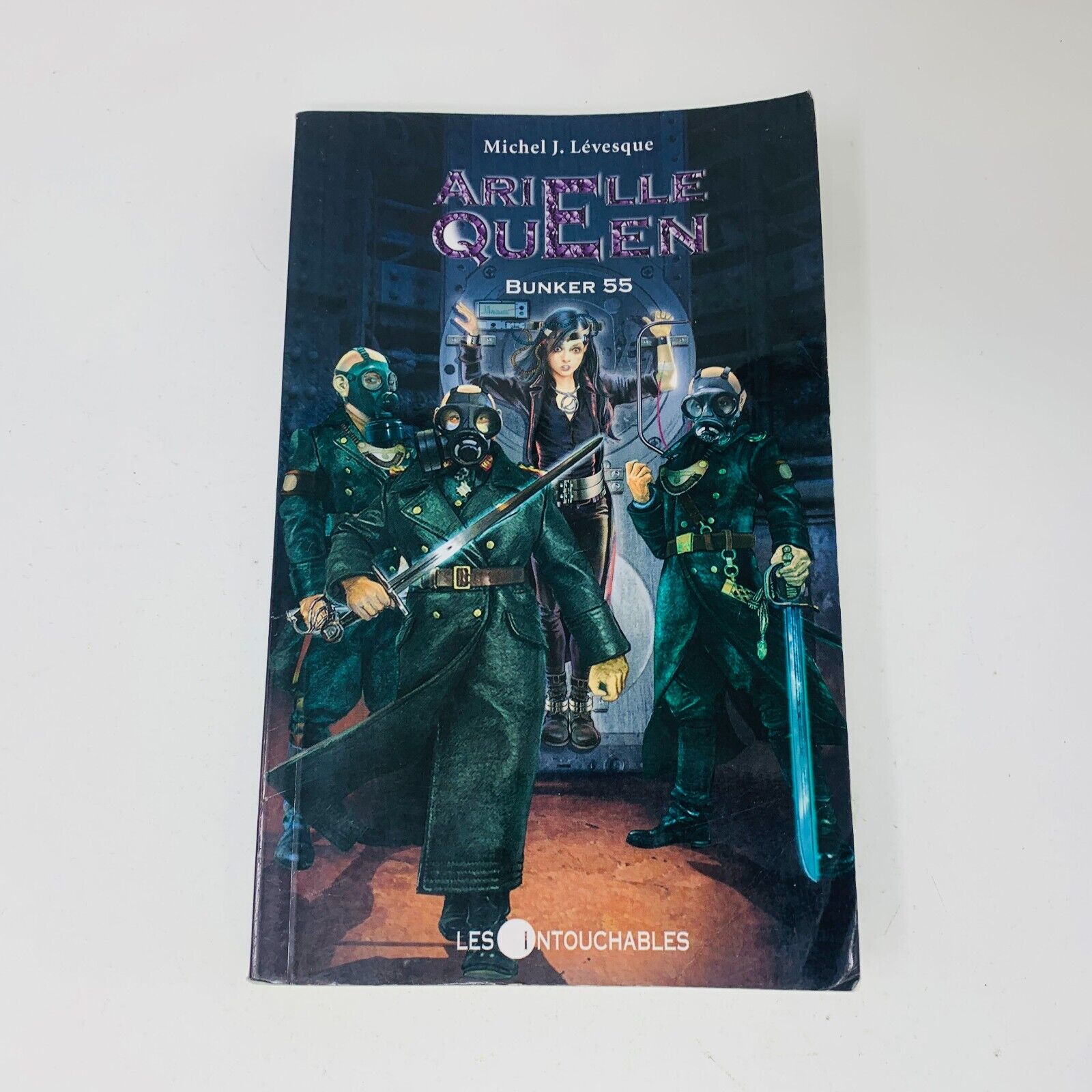 Arielle Queen 5-6-7-8 Lot Livres Michel J. Lévesque Bunker 55 Dix-Huitième Chant