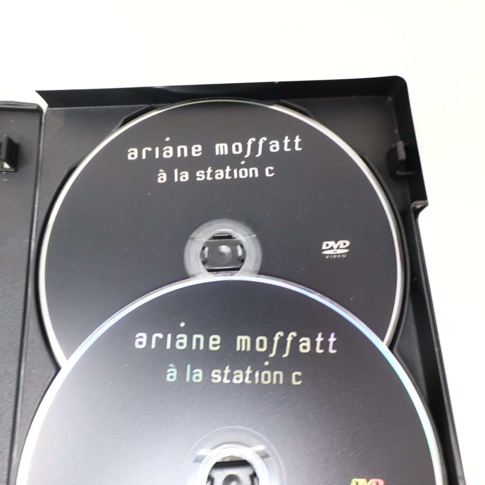 Ariane Moffatt à la Station C Album CD + 2 DVD NTSC Testé 4:3 Poussière d'Ange