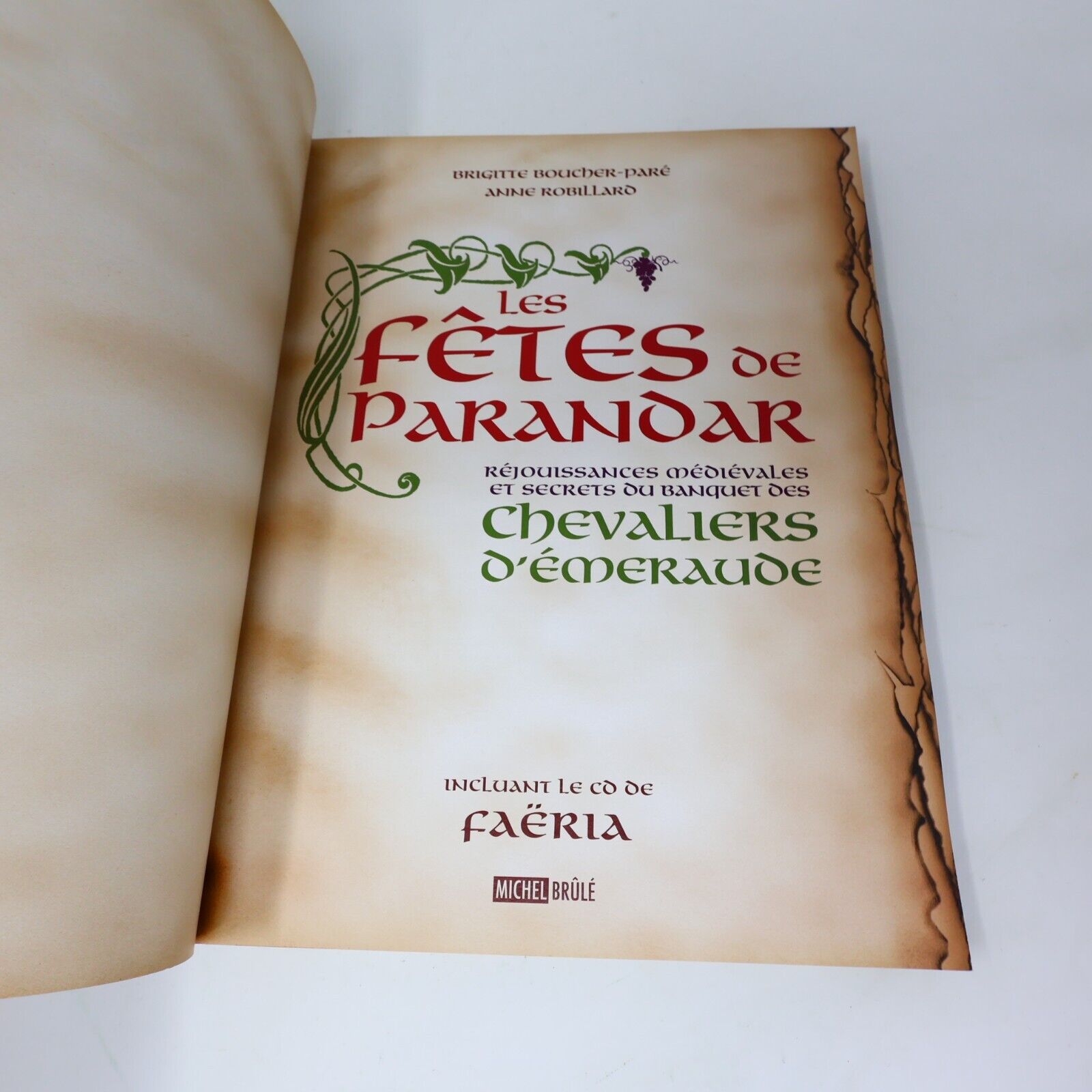 2008 Chevaliers d'Émeraude Les Fêtes de Parandar Cuisine Recettes Français Livre