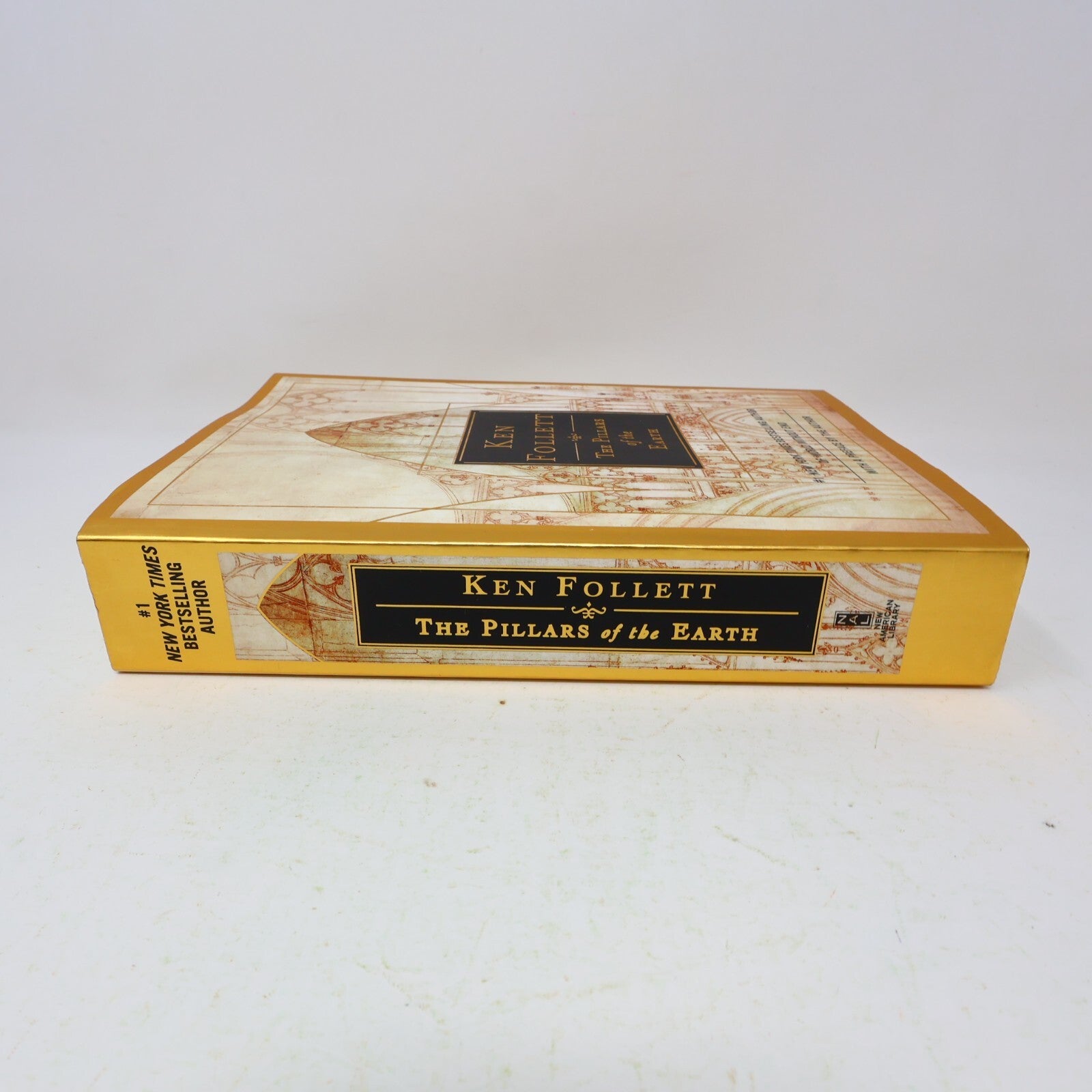 2007 The Pillars of the Earth Ken Follett 4th Print Deluxe Edition Penguin Books