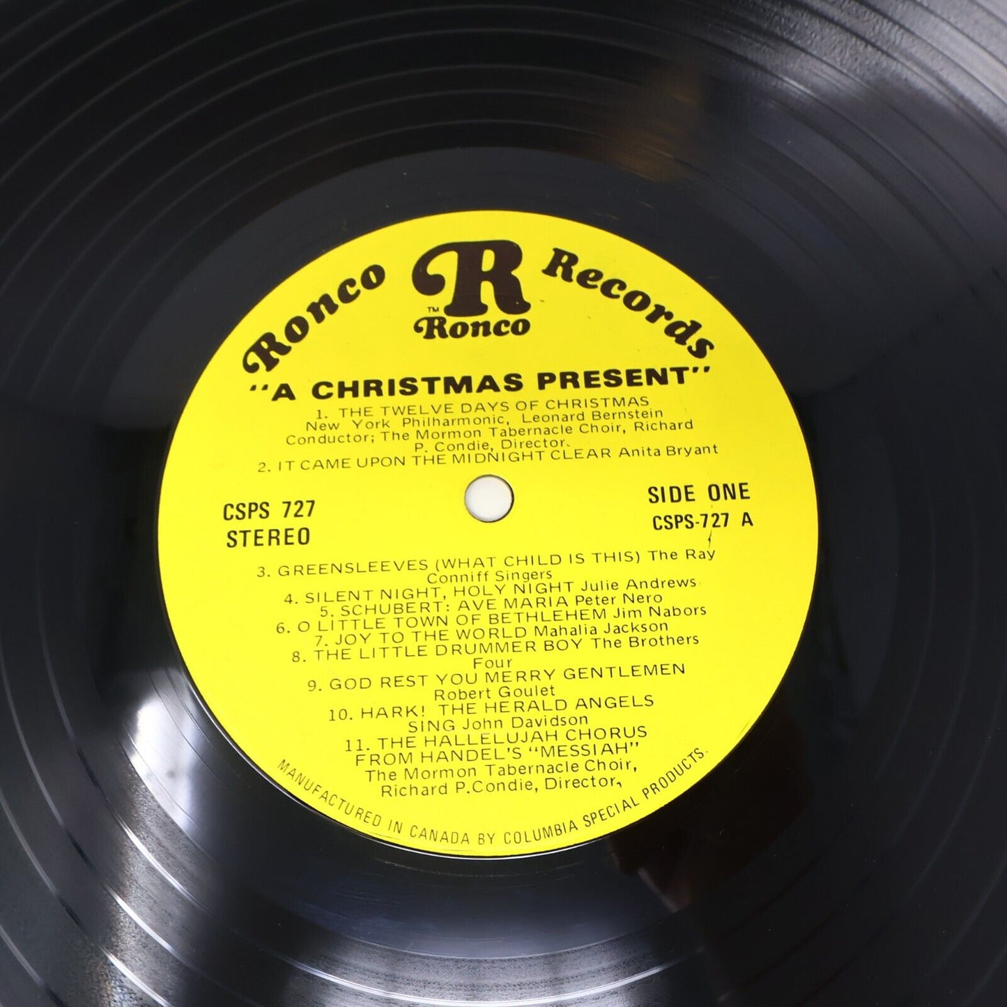 Ronco Presents A Christmas Present LP with Pop Up Gatefold Sleeve 1973 P 11772