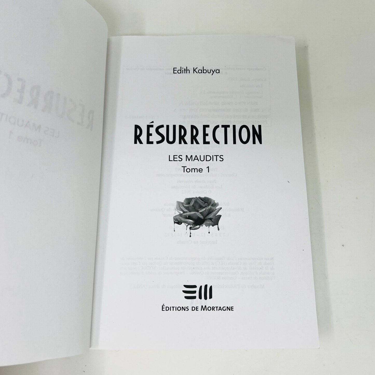 2012 Les Maudits Tome 1 Résurrection de Edith Kabuya Livre de Mortagne Français