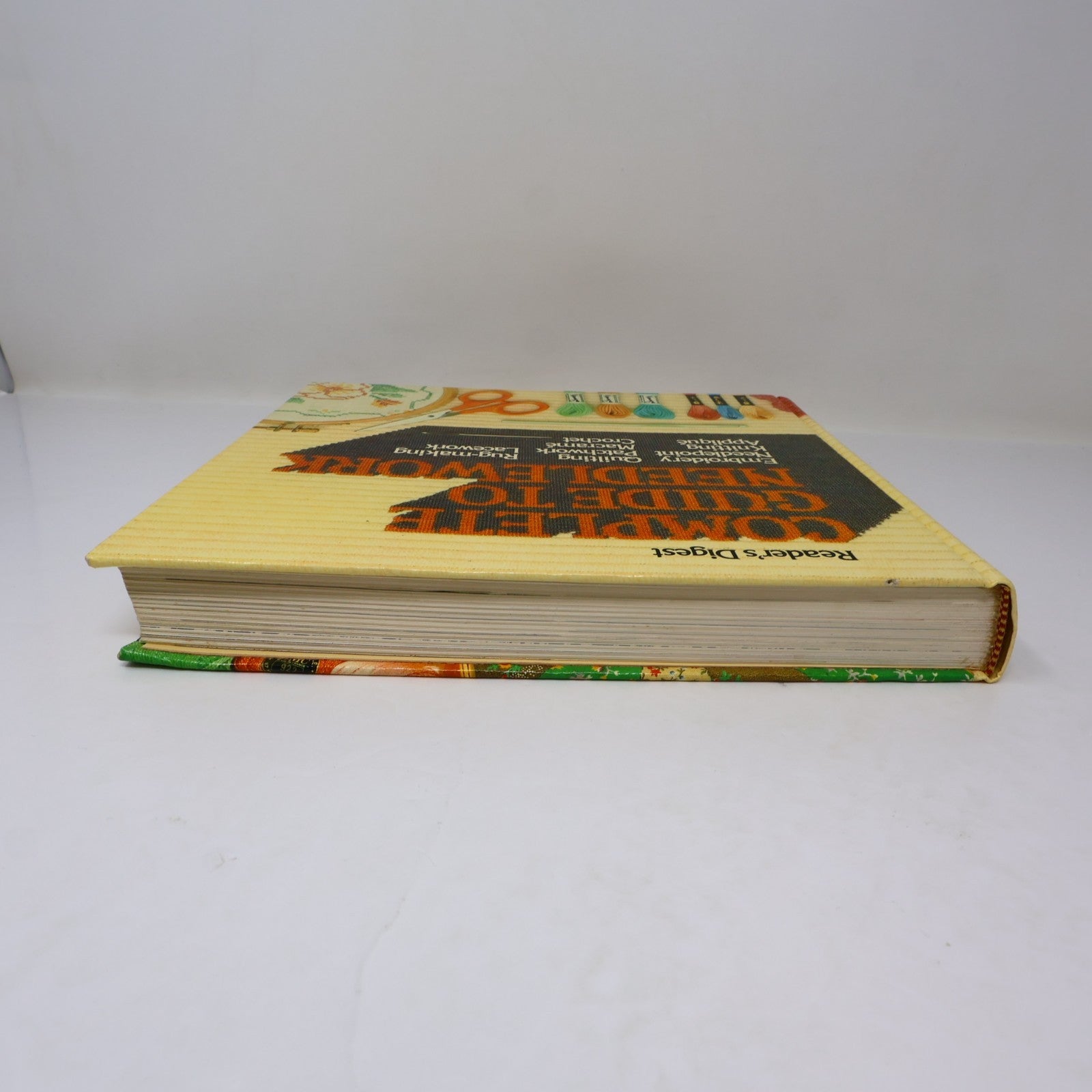 Complete Guide to Needlework Reader's Digest 1979 HC Sewing Leasure 5th Print