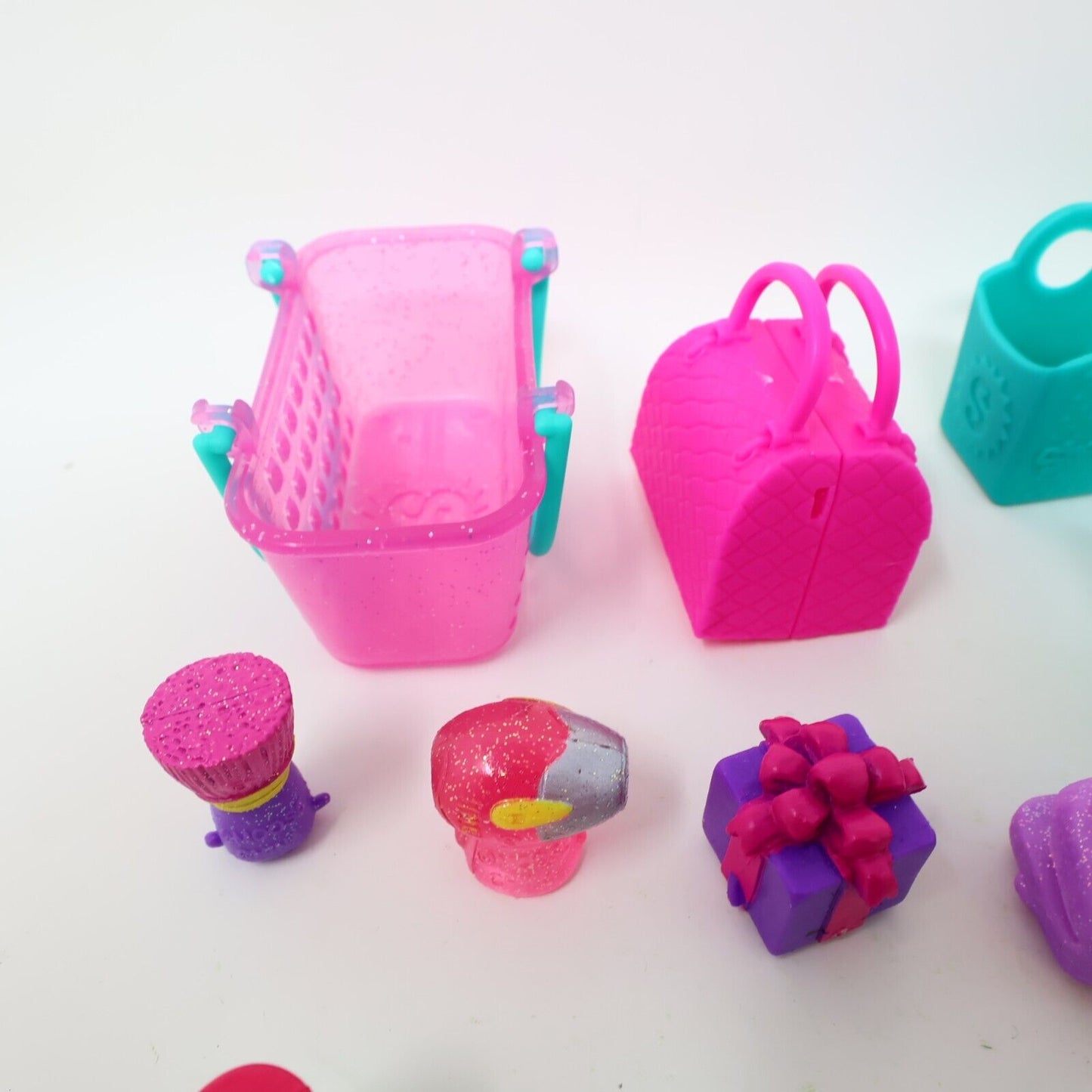 Lot of 21 Shopkins Figures Toys Mixed Makeup Parfume Dresses Gifts Baskets Moose