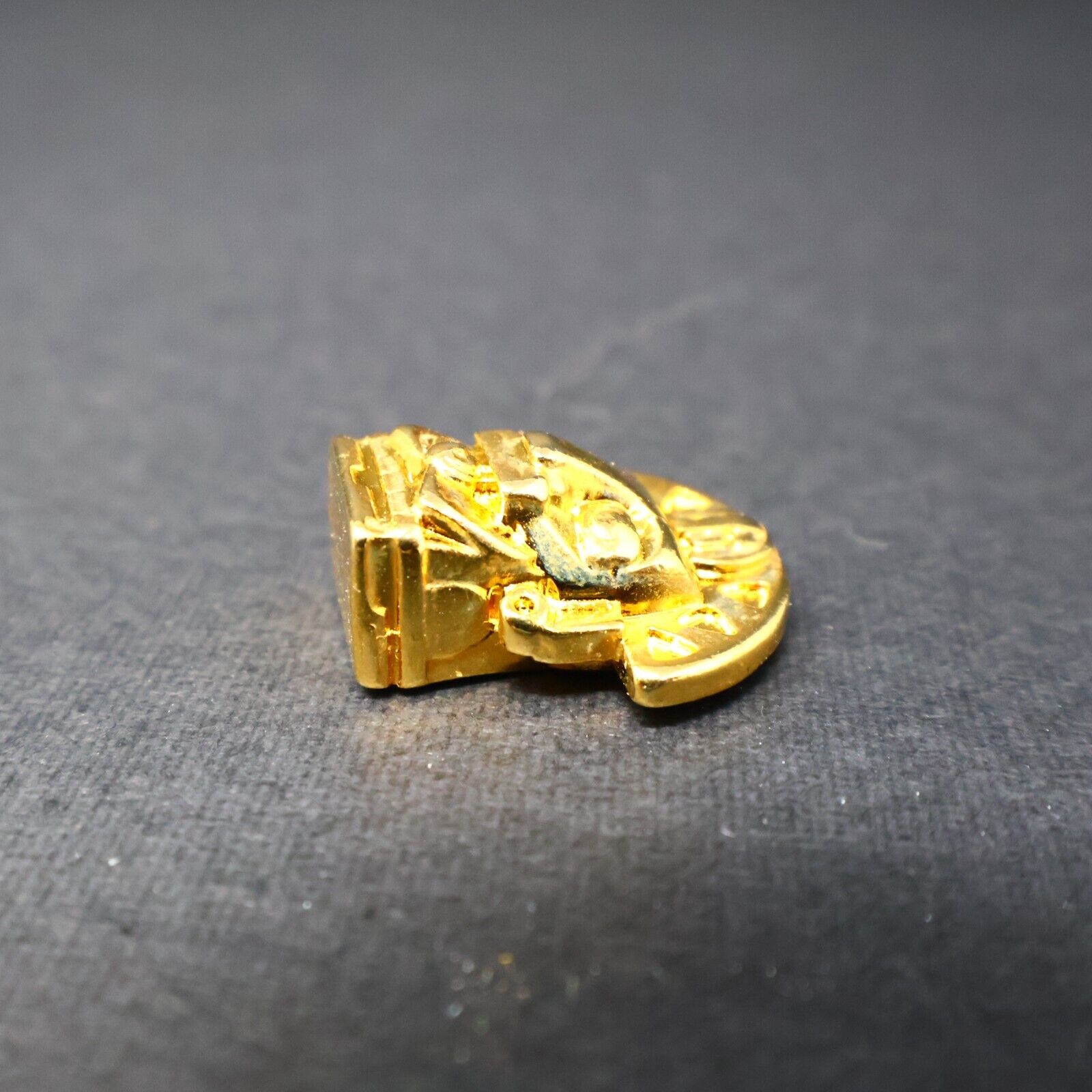 Treasure X Golden Idol Ultra Rare Gold Dipped Treasure Moose Toy Accessory Chest