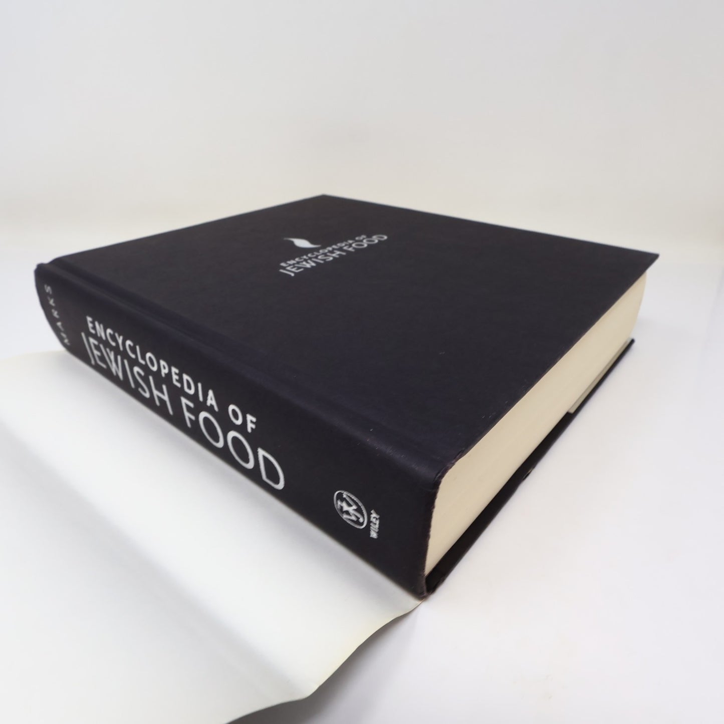 Encyclopedia of Jewish Food Gil Marks Wiley 2010 HC DJ Cookbook Jews Judaism