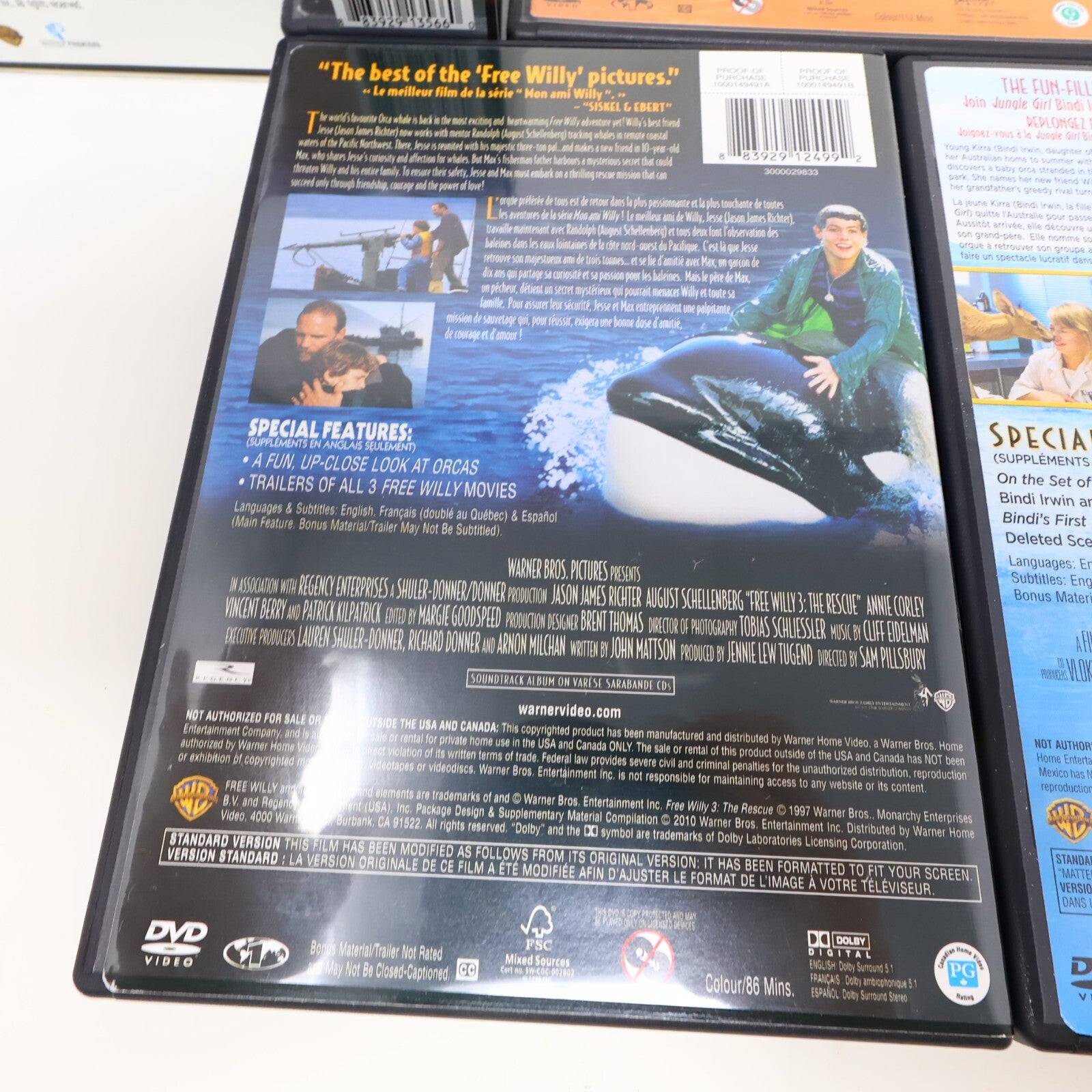 Free Willy/Mon Ami Willy #1-2-3 + Escape From Pirate's Cove Familly DVD Box Set