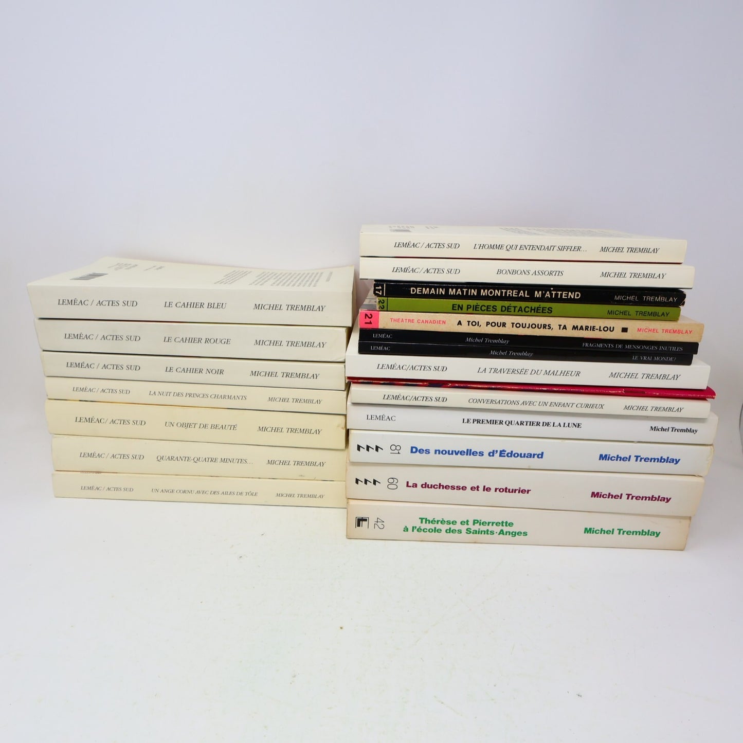 Lot 21 Livres Michel Tremblay Cahier Noir Rouge Bleu/Belles-Soeurs/Vrai Monde PB