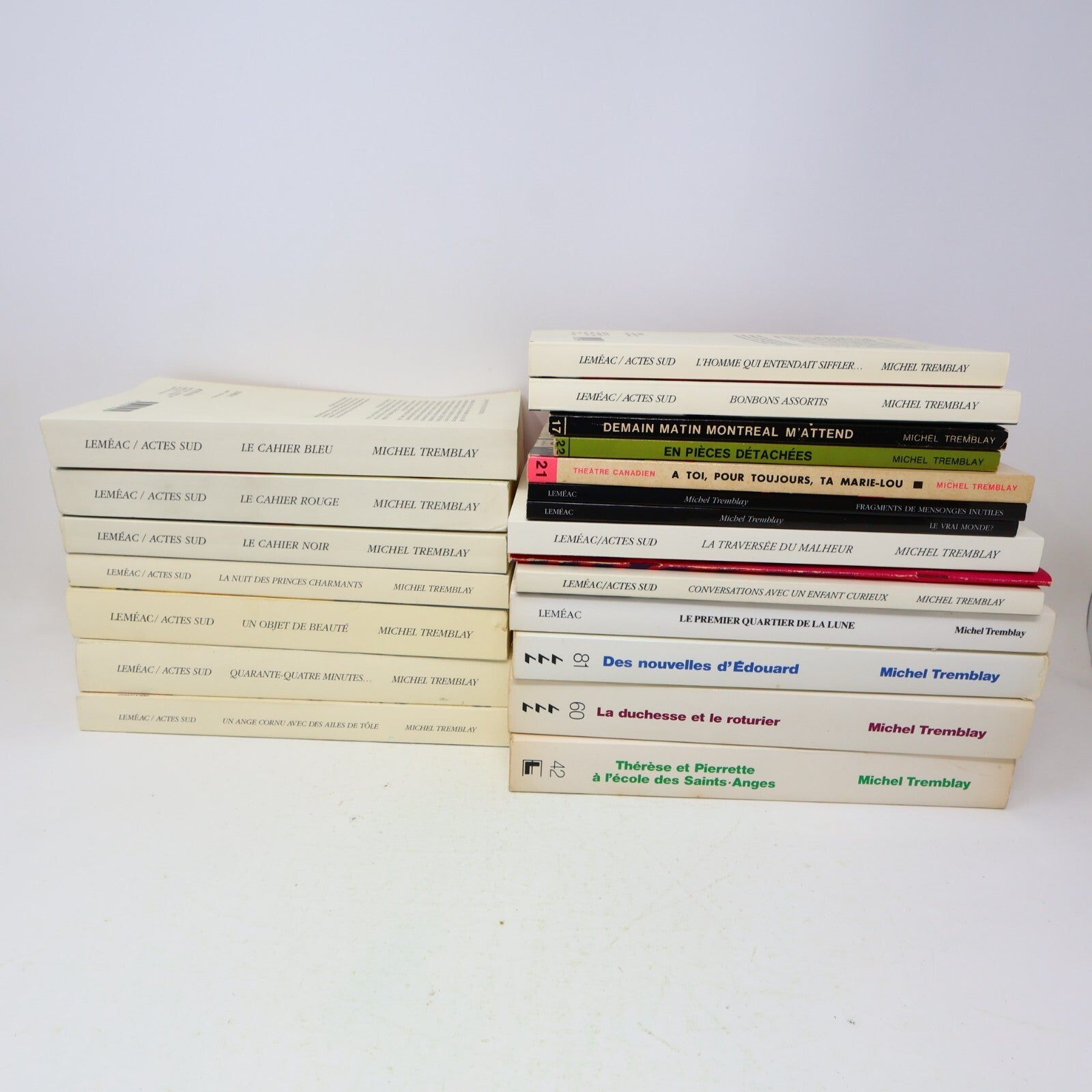 Lot 21 Livres Michel Tremblay Cahier Noir Rouge Bleu/Belles-Soeurs/Vrai Monde PB